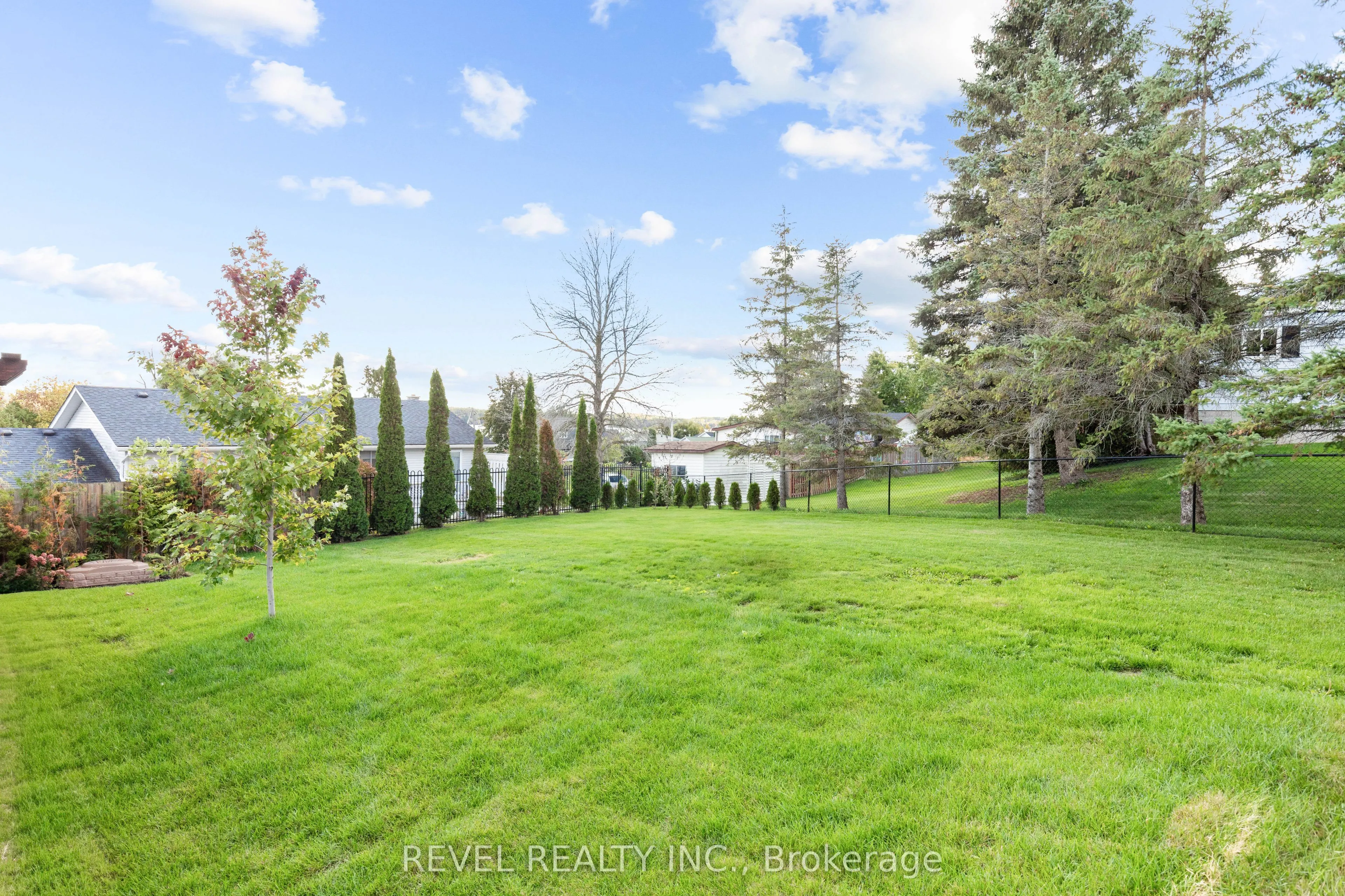 11 Marsh Creek Road