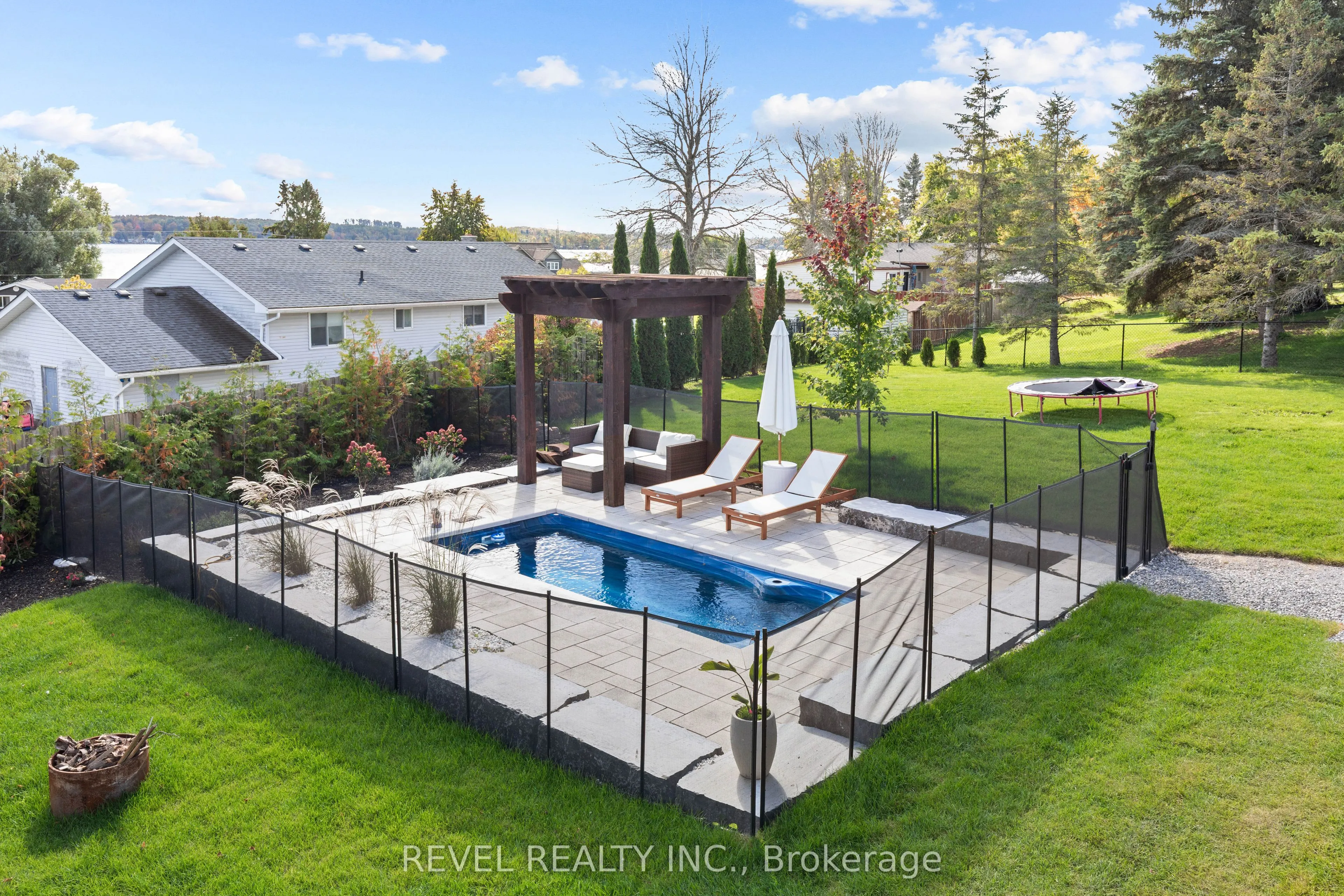 11 Marsh Creek Road