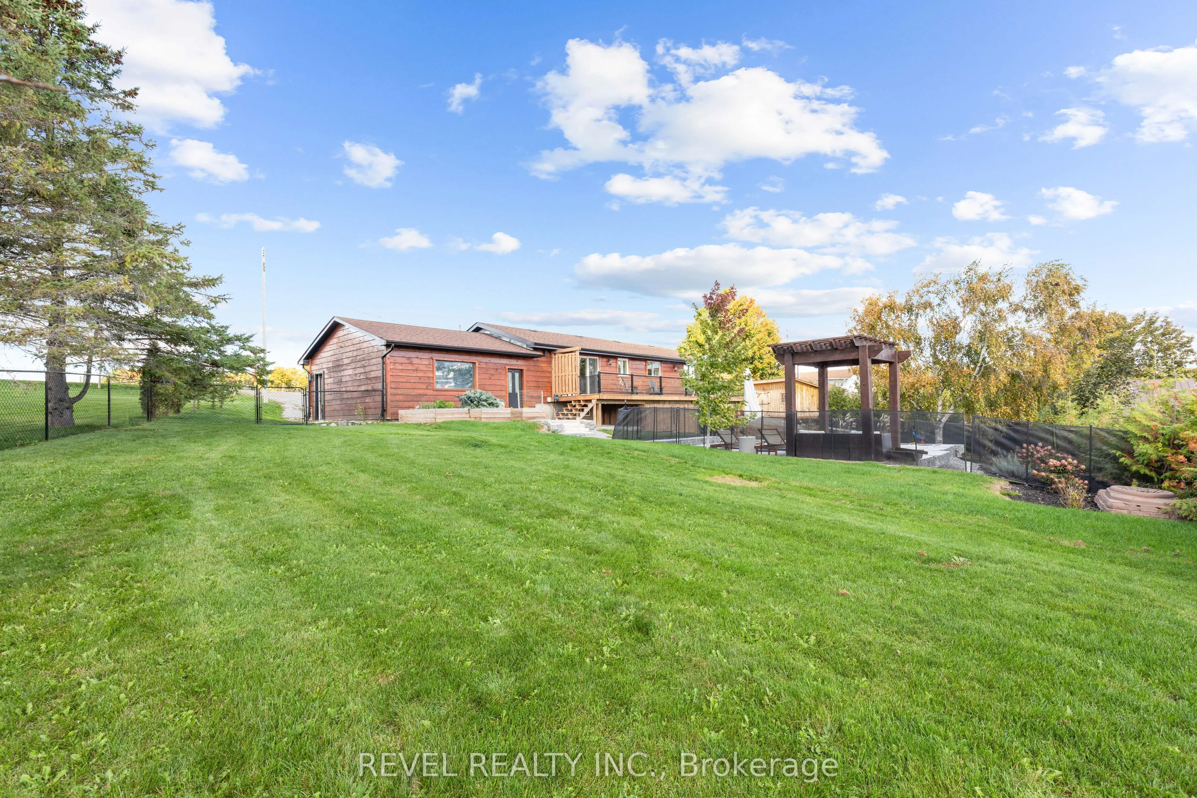 11 Marsh Creek Road