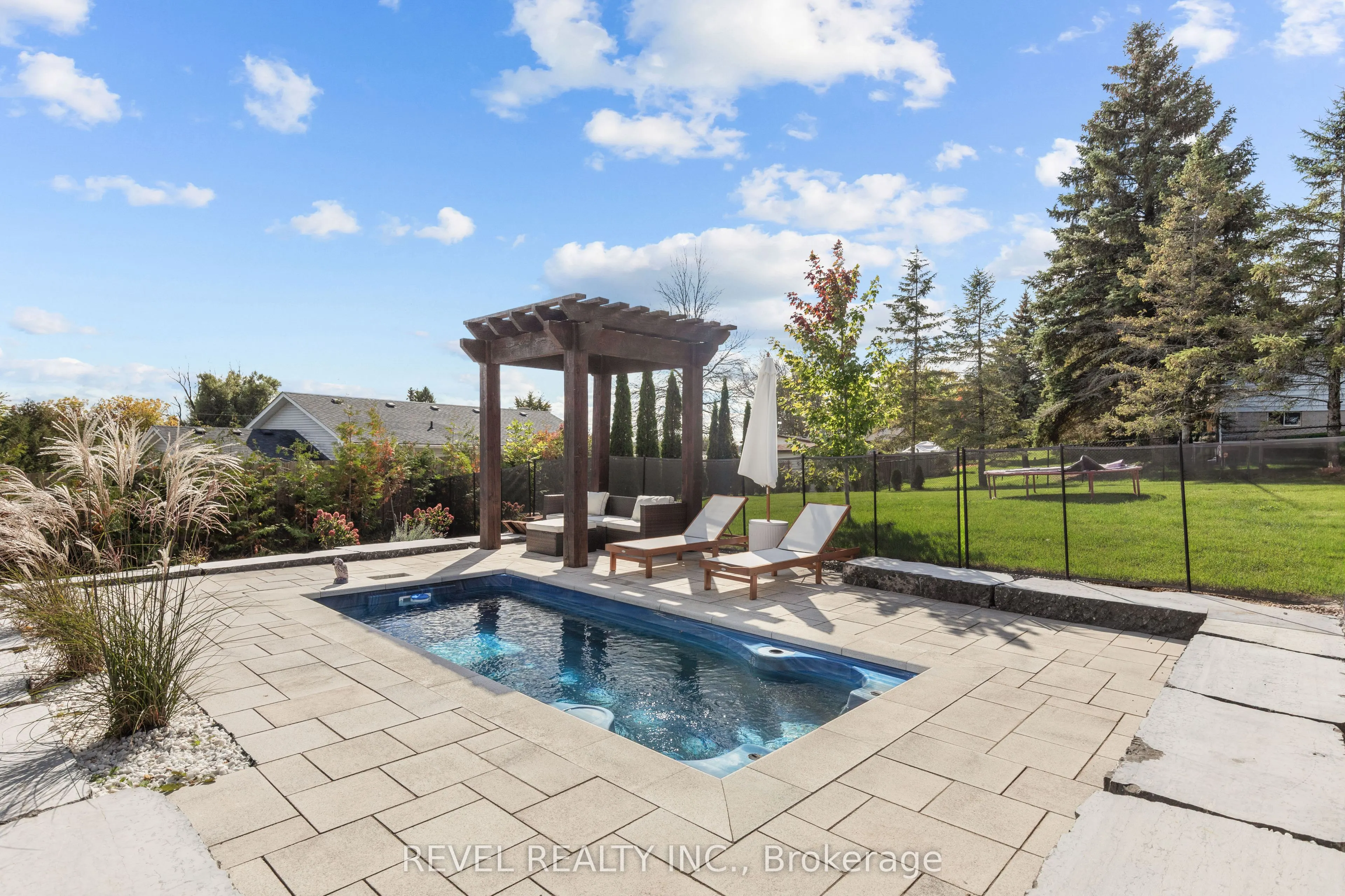 11 Marsh Creek Road