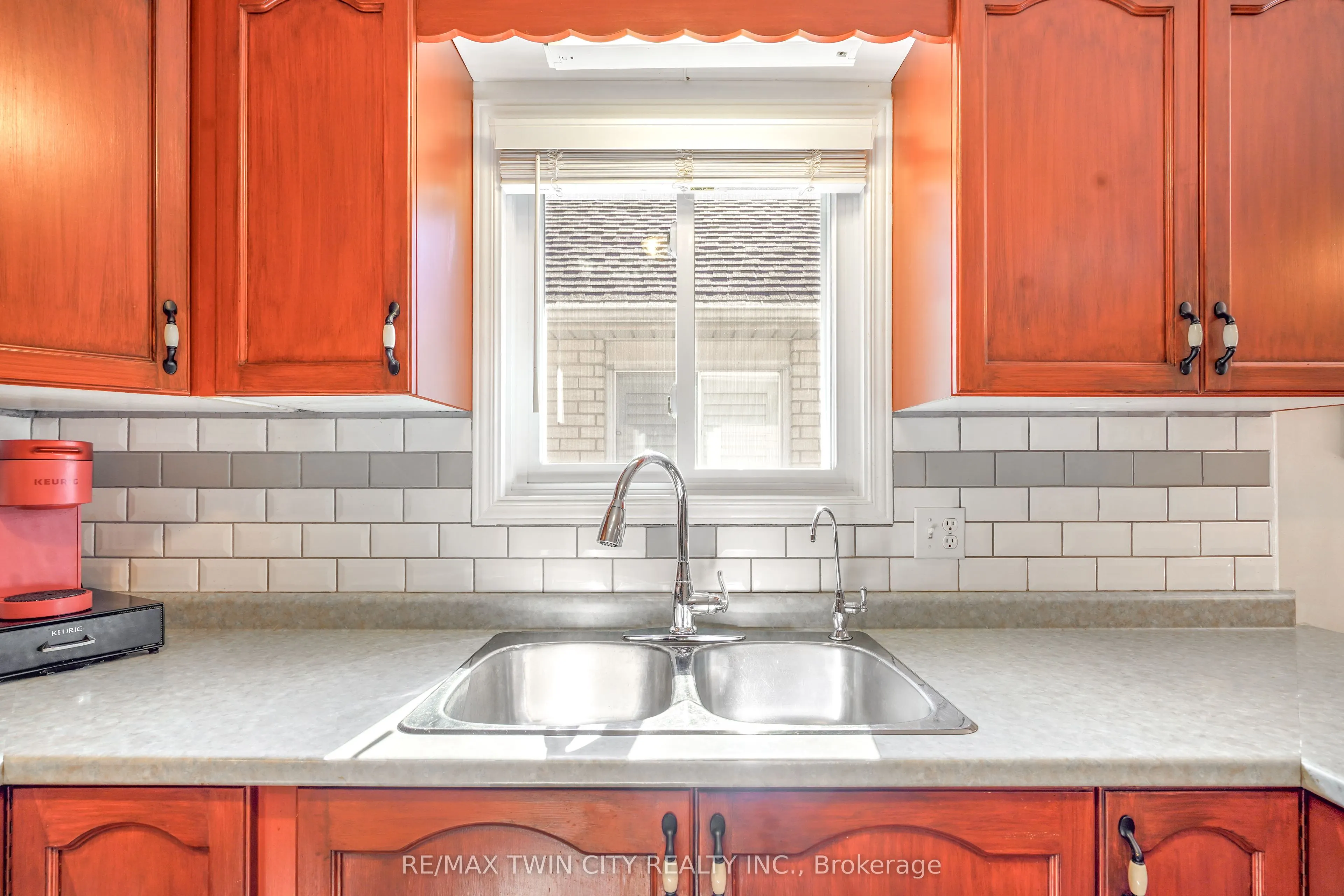 5 Anastasia Crescent