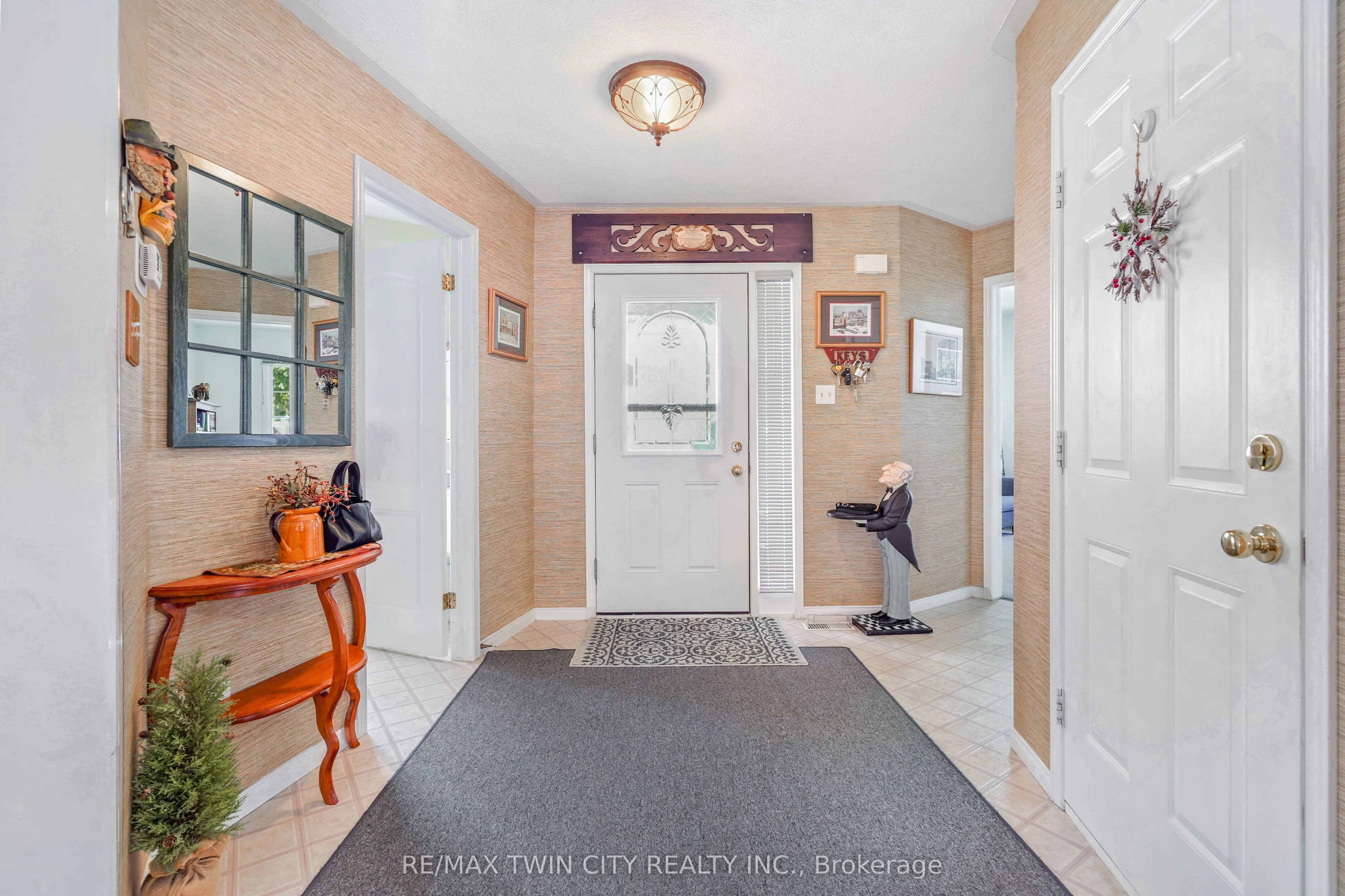 5 Anastasia Crescent