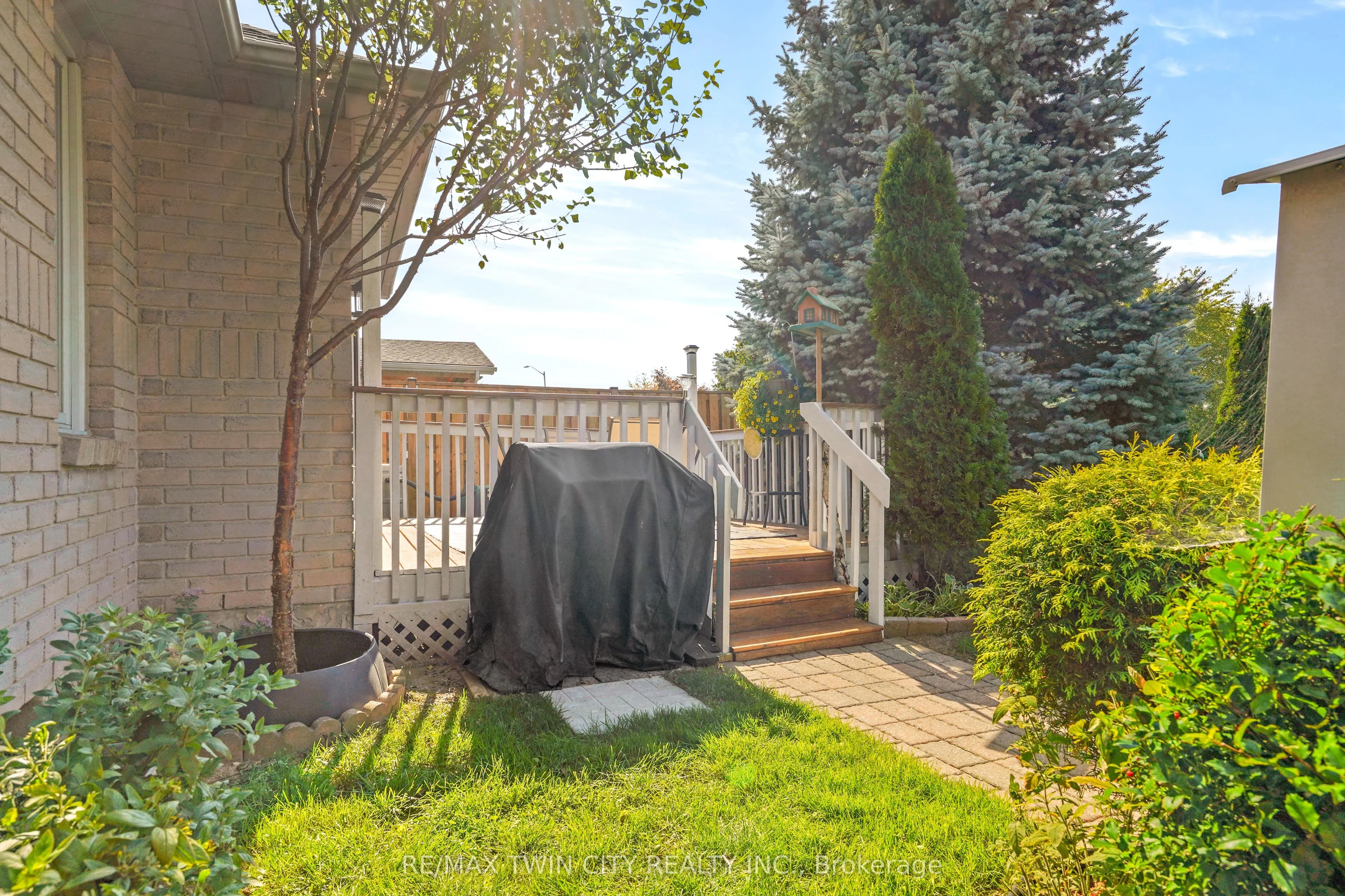 5 Anastasia Crescent