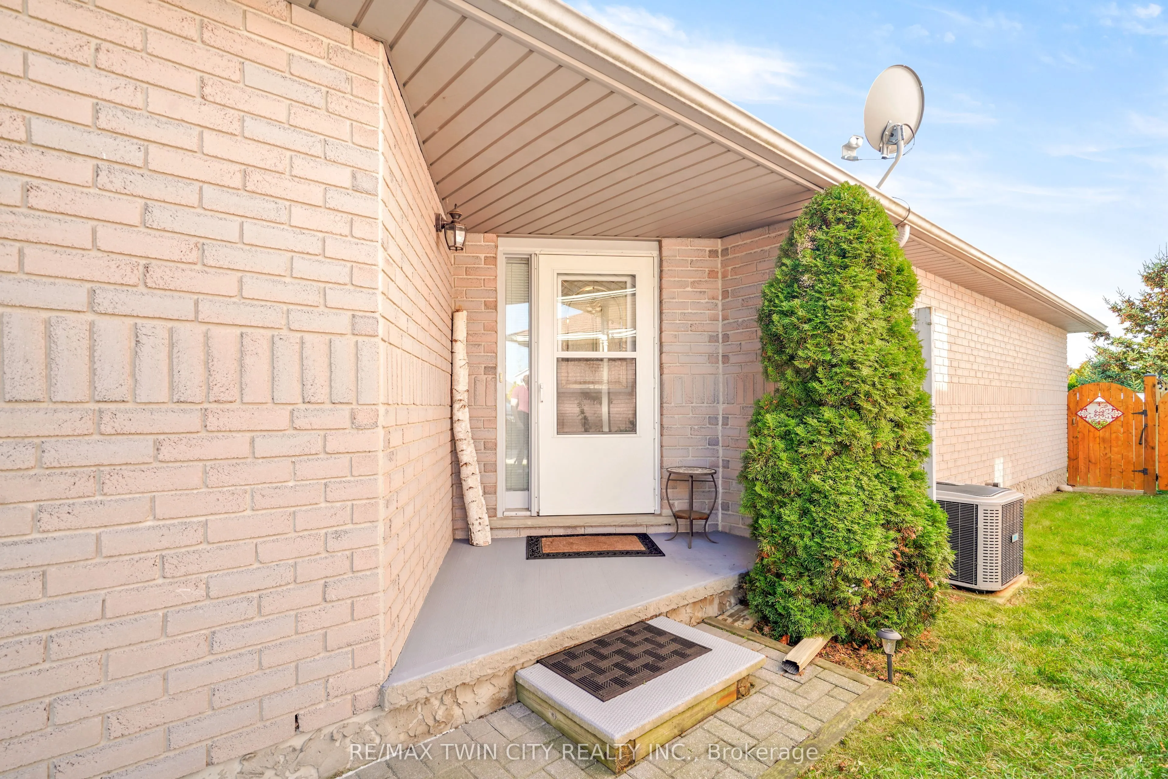 5 Anastasia Crescent
