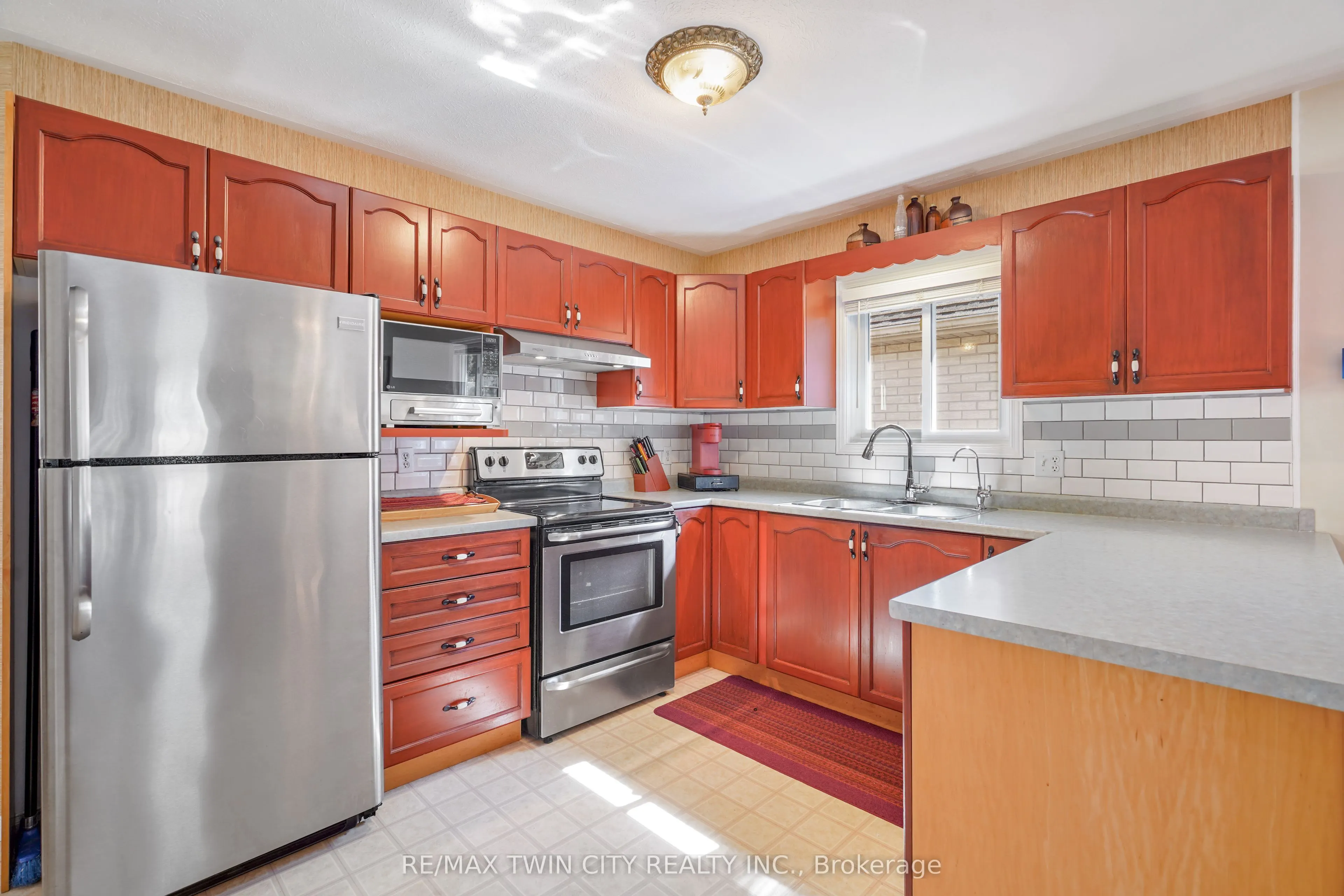 5 Anastasia Crescent