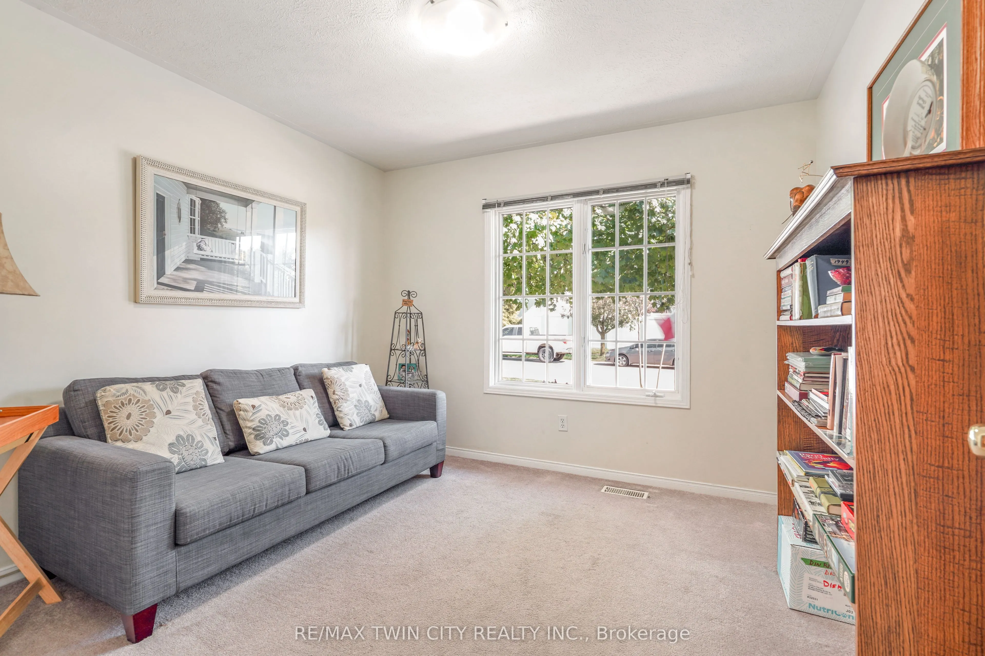 5 Anastasia Crescent