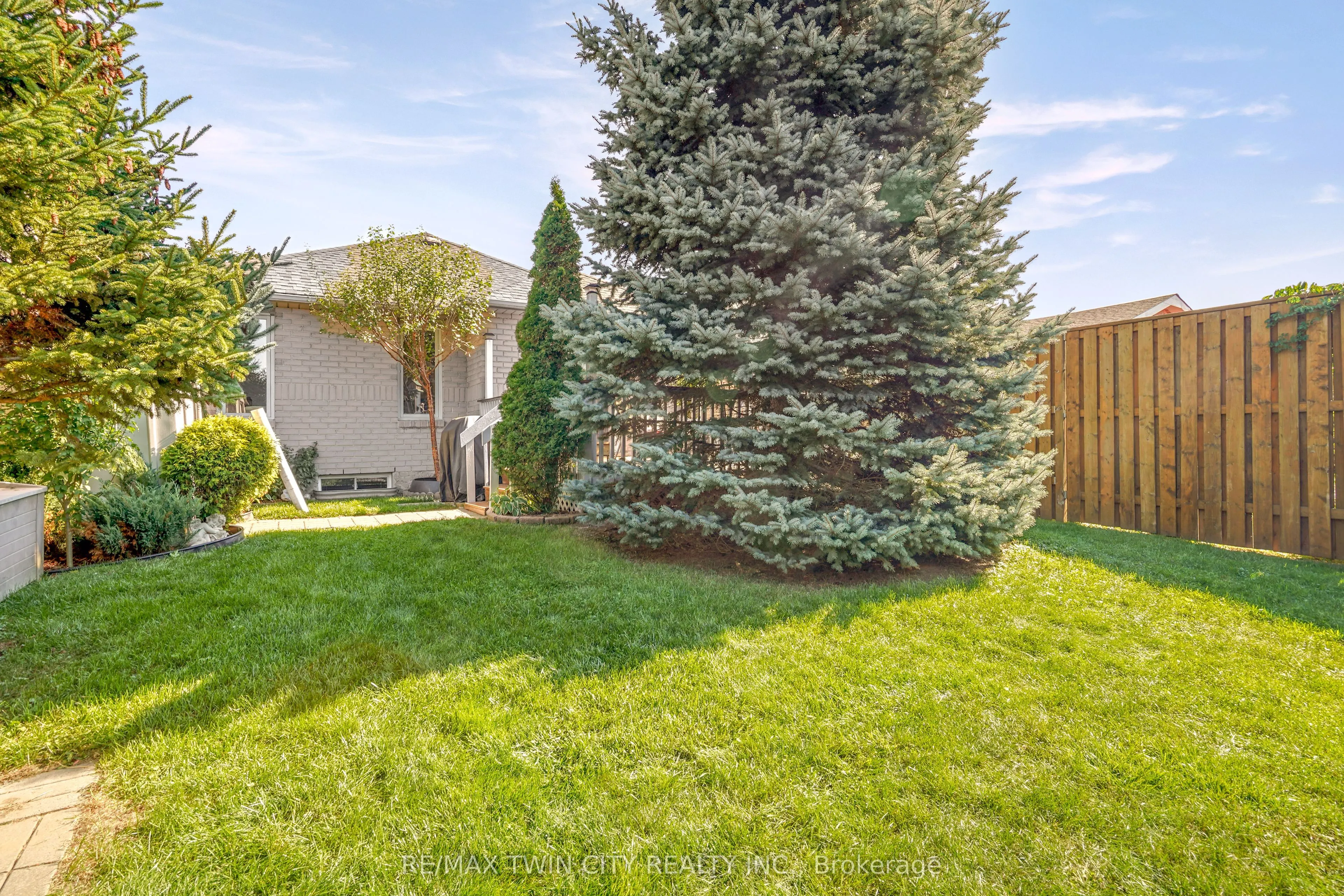 5 Anastasia Crescent