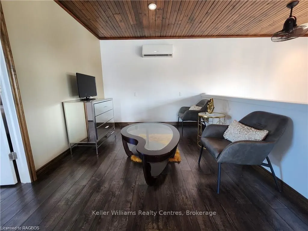 250 TYENDINAGA Drive