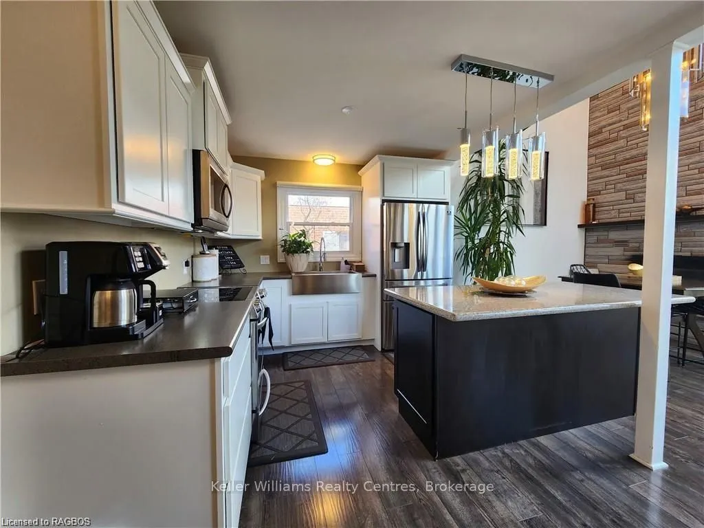250 TYENDINAGA Drive