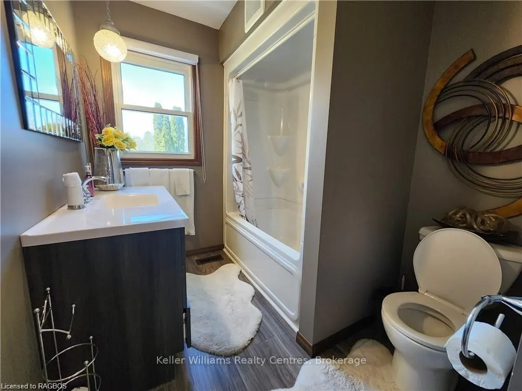 250 TYENDINAGA Drive