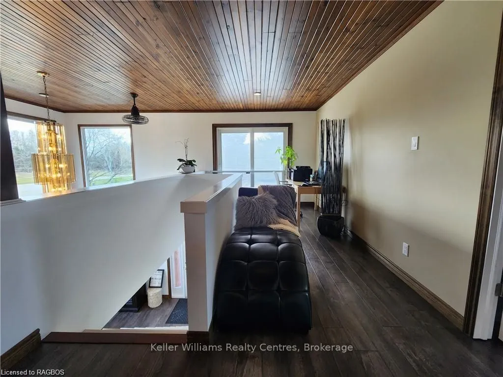 250 TYENDINAGA Drive