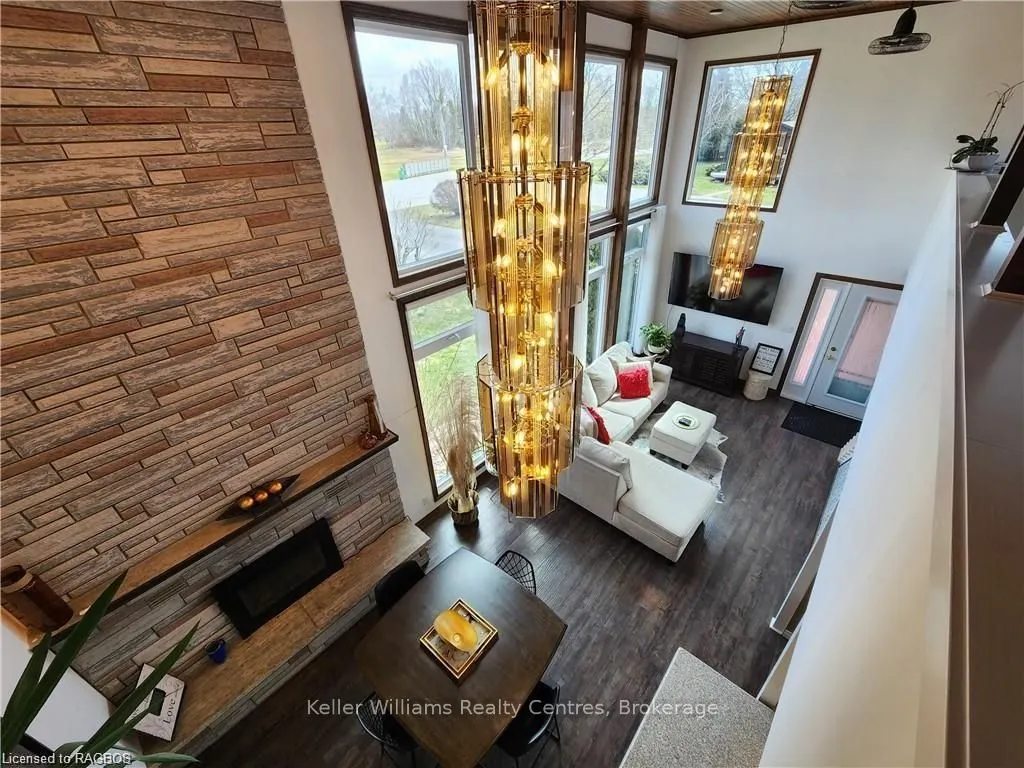 250 TYENDINAGA Drive