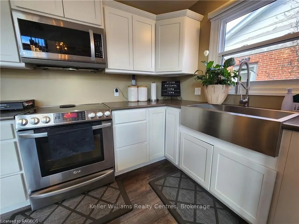 250 TYENDINAGA Drive
