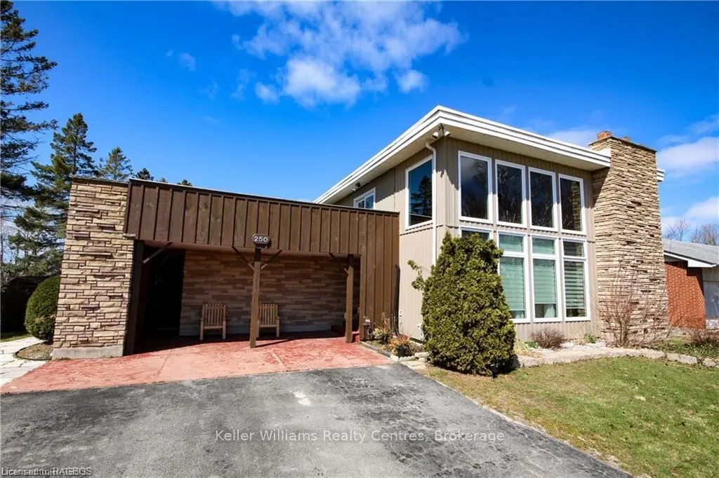 250 TYENDINAGA Drive