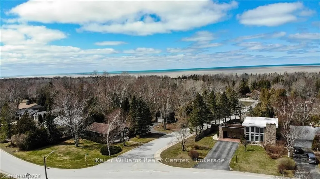250 TYENDINAGA Drive