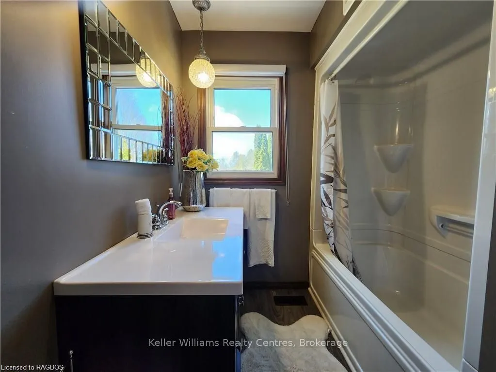 250 TYENDINAGA Drive