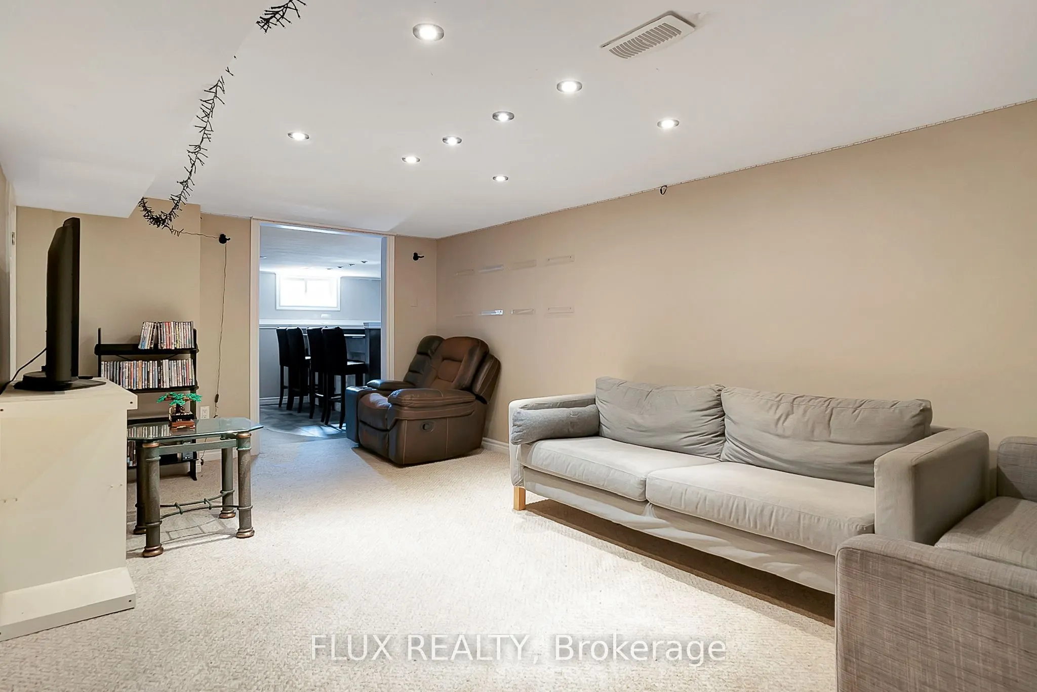 1392 Doon Village Road