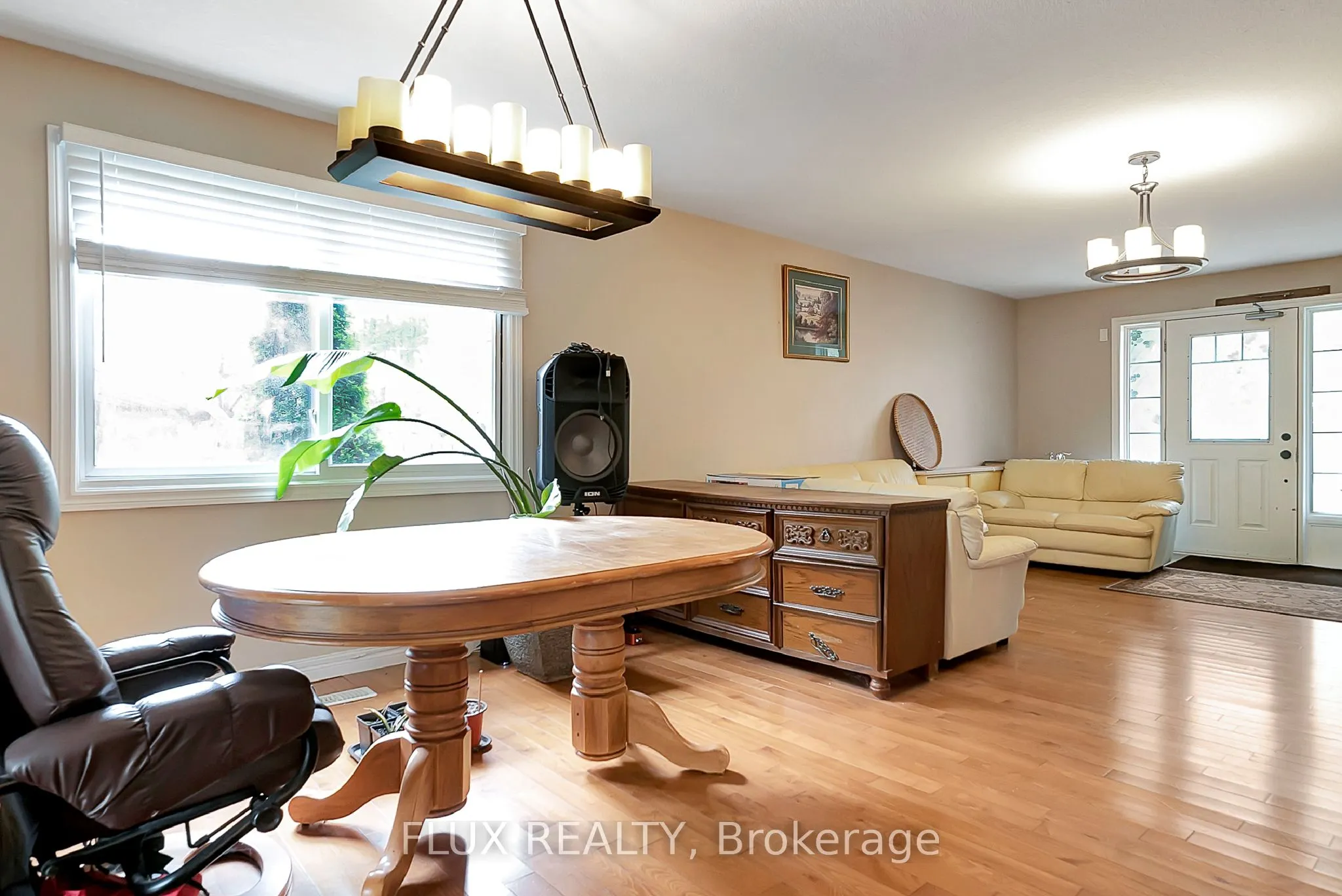 1392 Doon Village Road