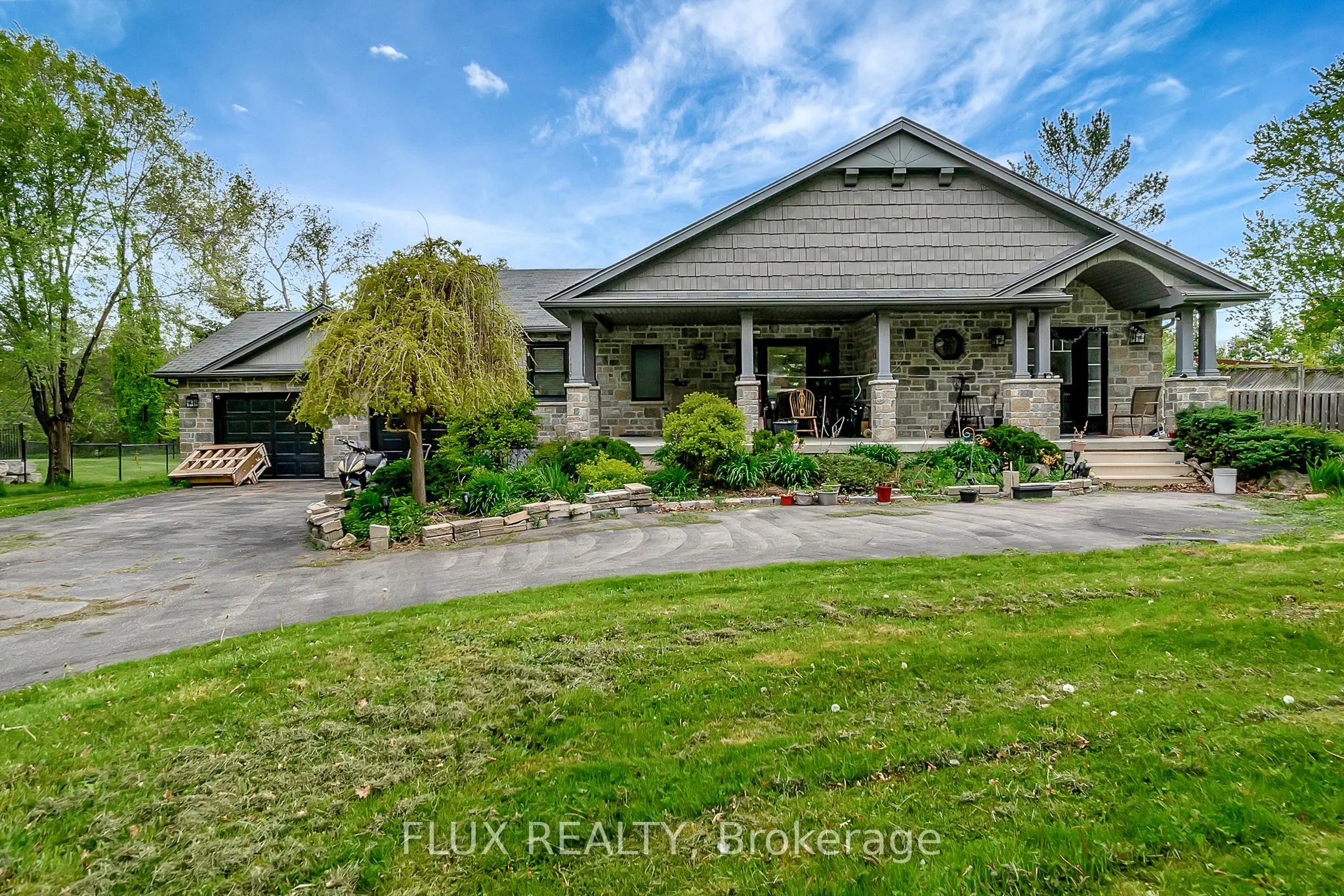 1392 Doon Village Road