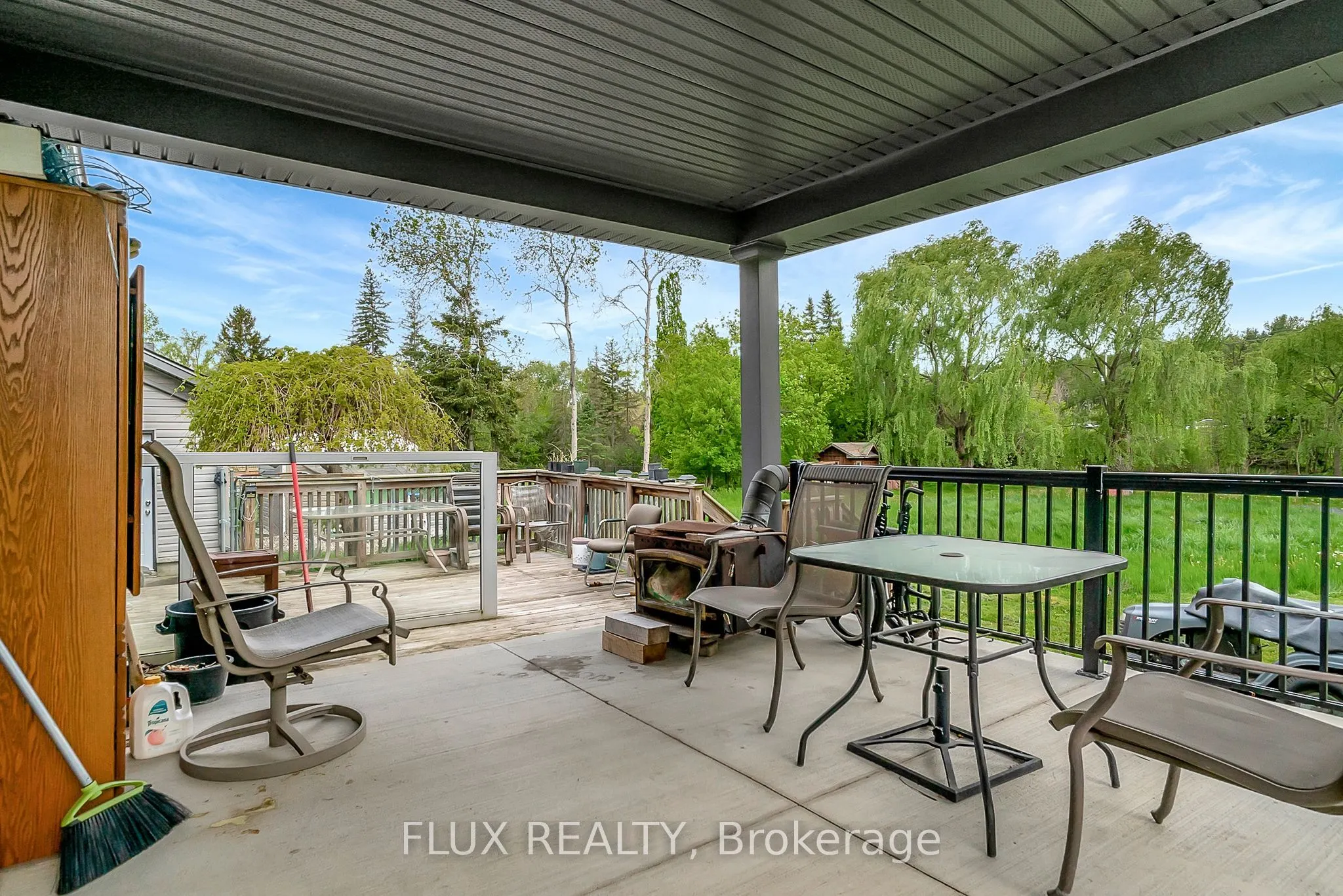 1392 Doon Village Road