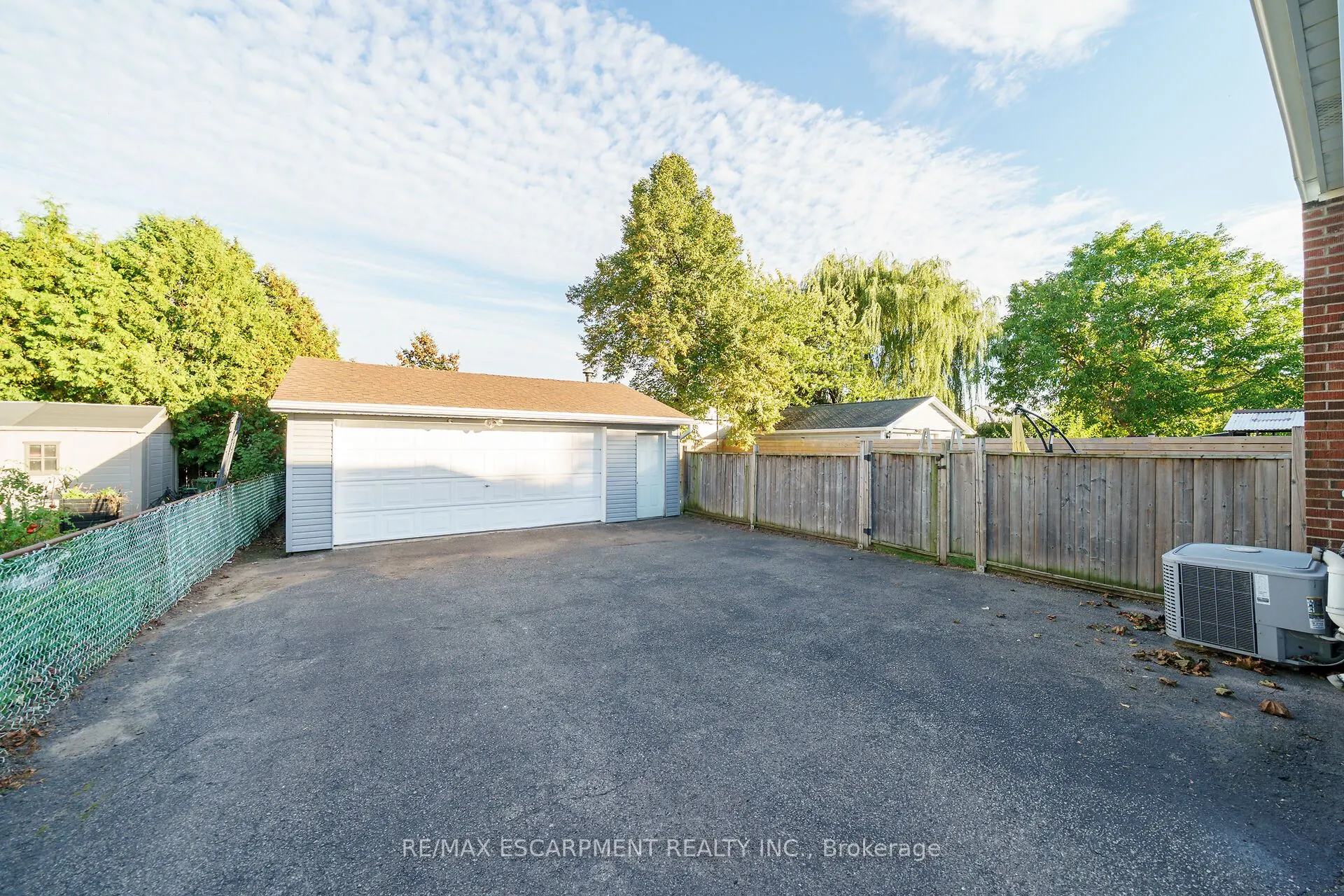 350 Pottruff Road N