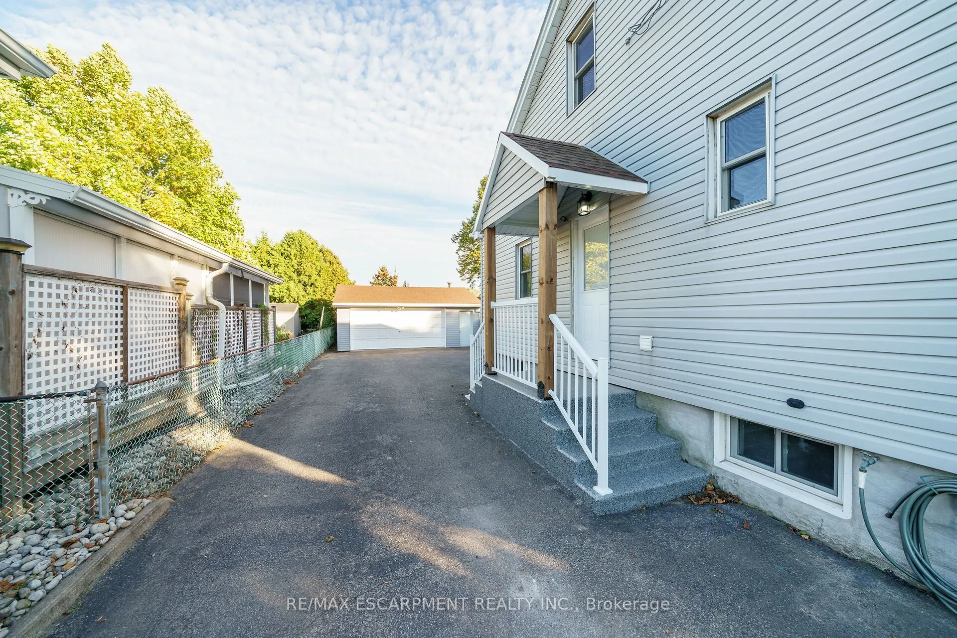350 Pottruff Road N
