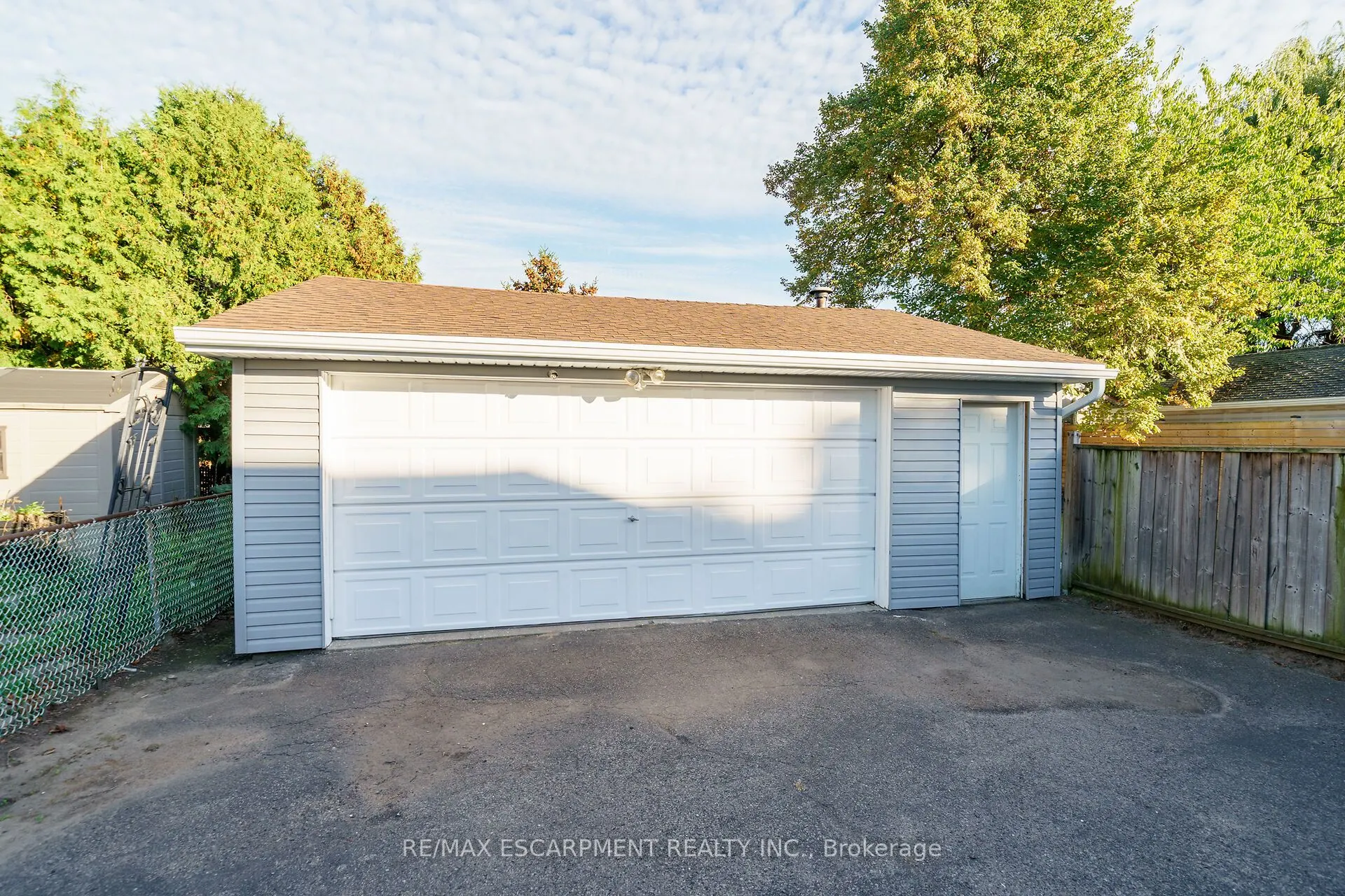 350 Pottruff Road N