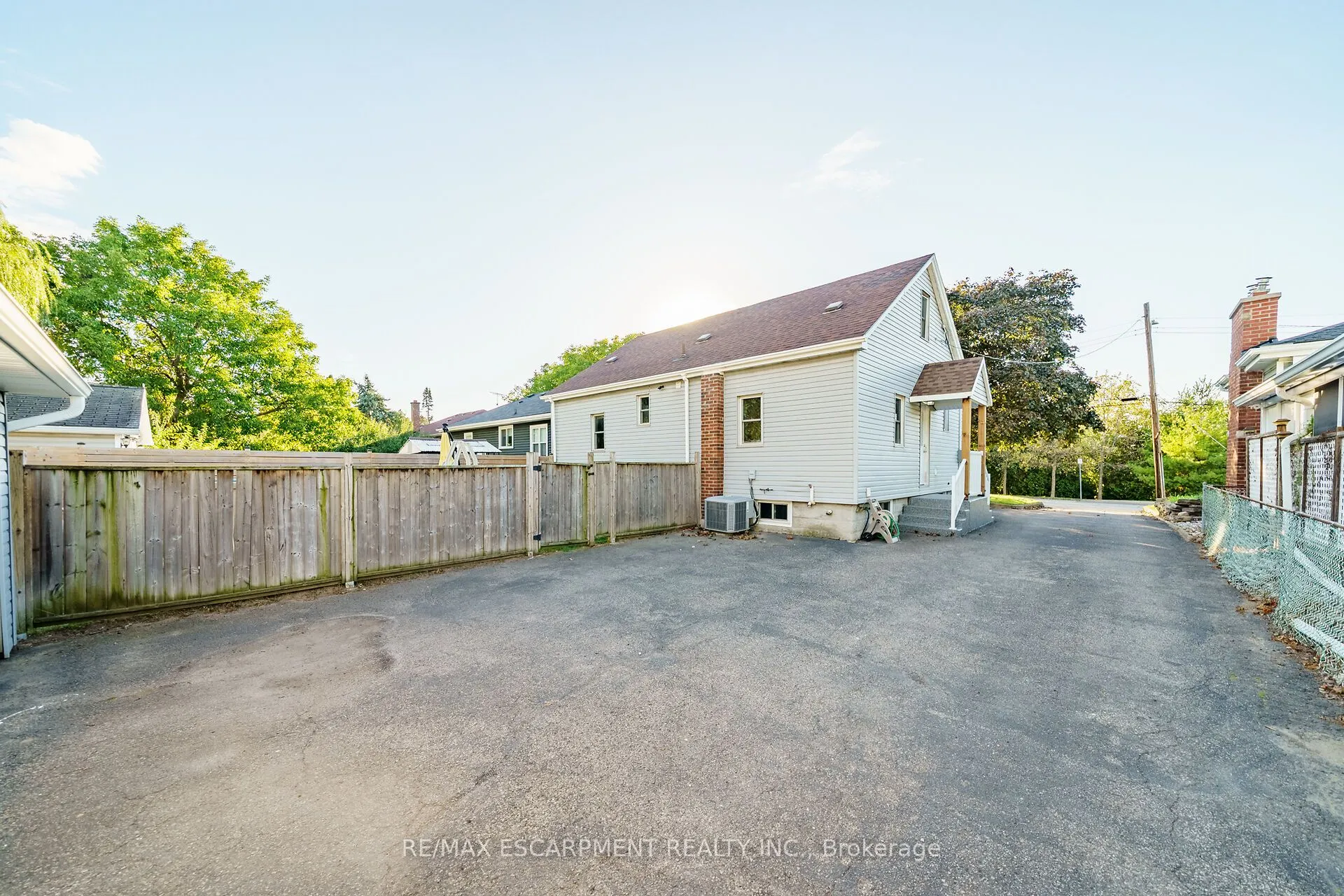 350 Pottruff Road N