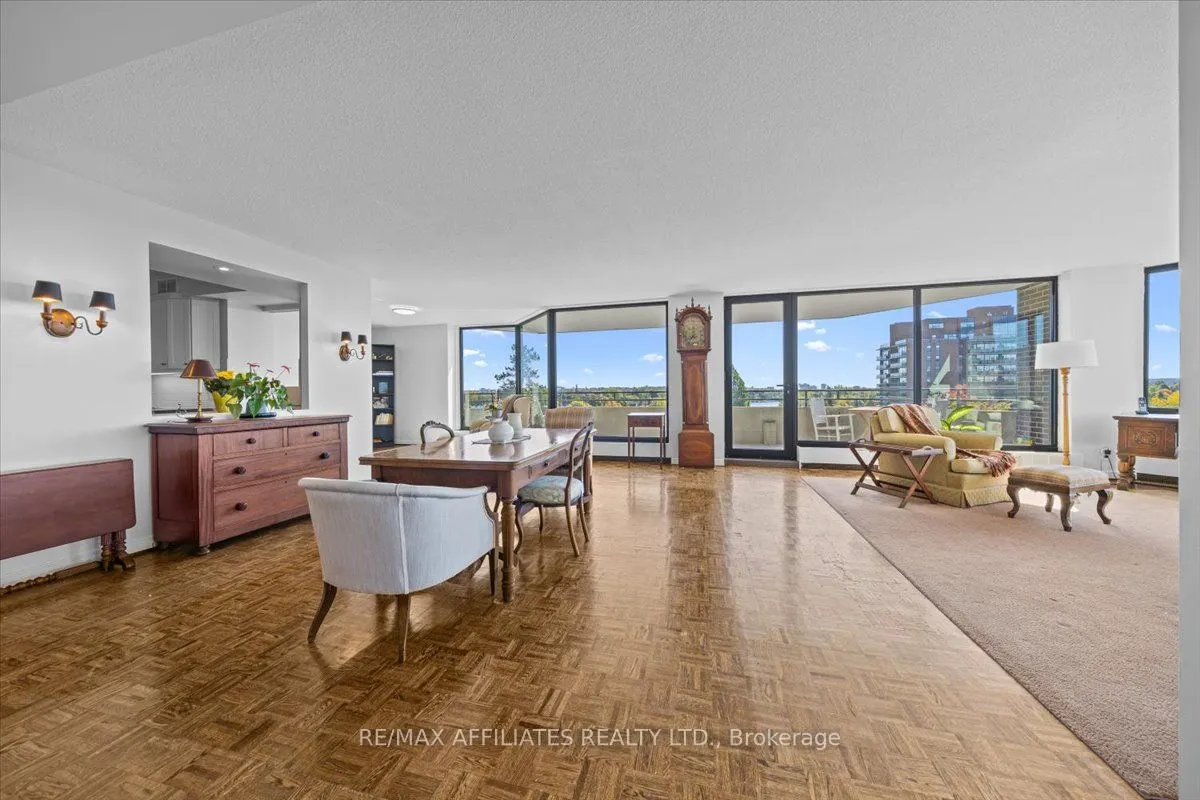 300 Queen Elizabeth Drive, #7D