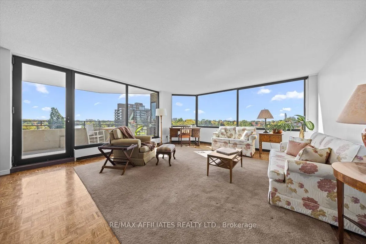 300 Queen Elizabeth Drive, #7D