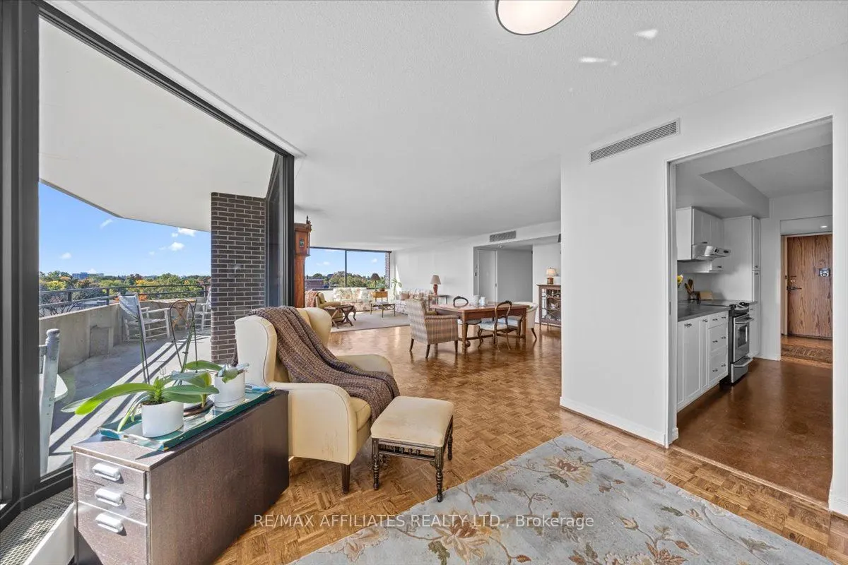 300 Queen Elizabeth Drive, #7D