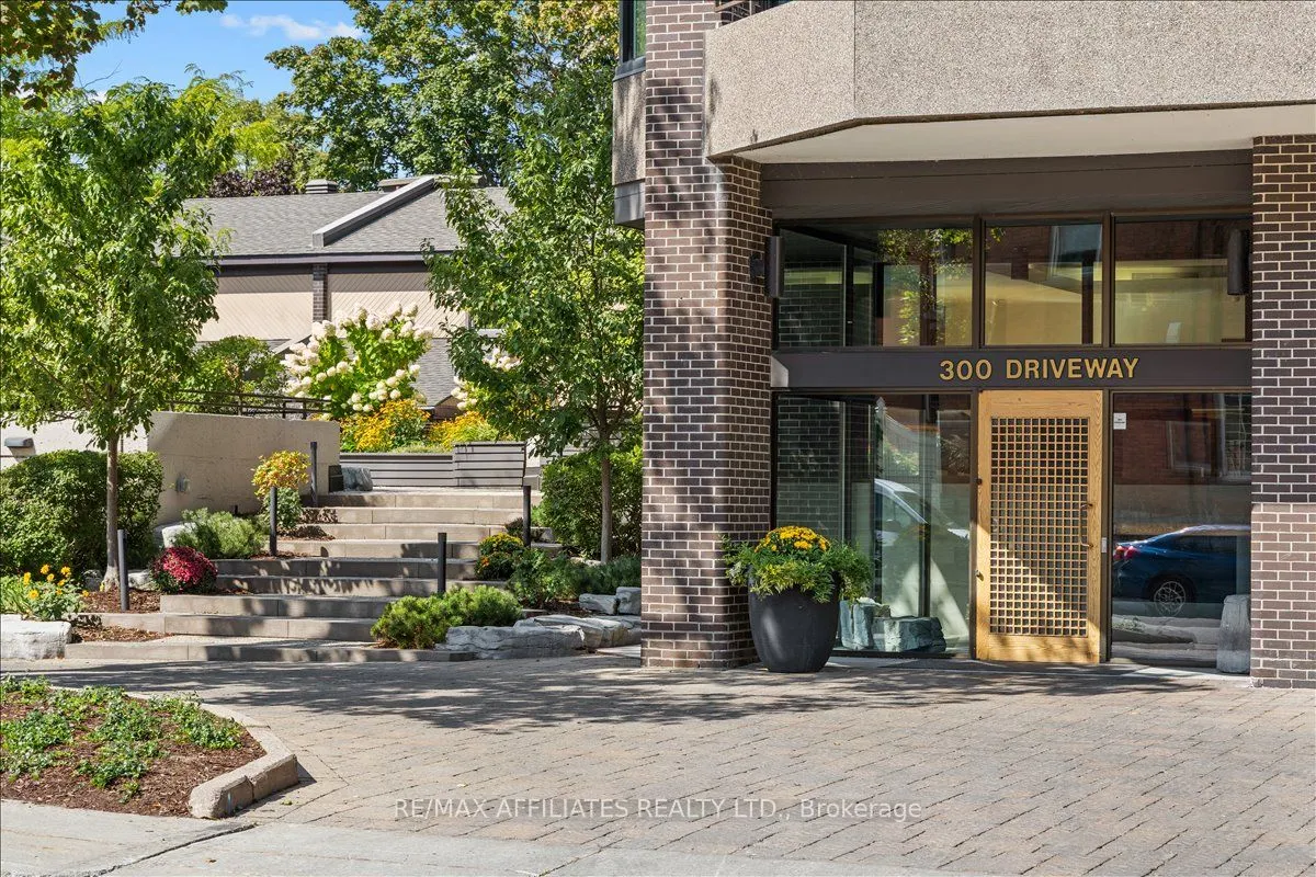 300 Queen Elizabeth Drive, #7D