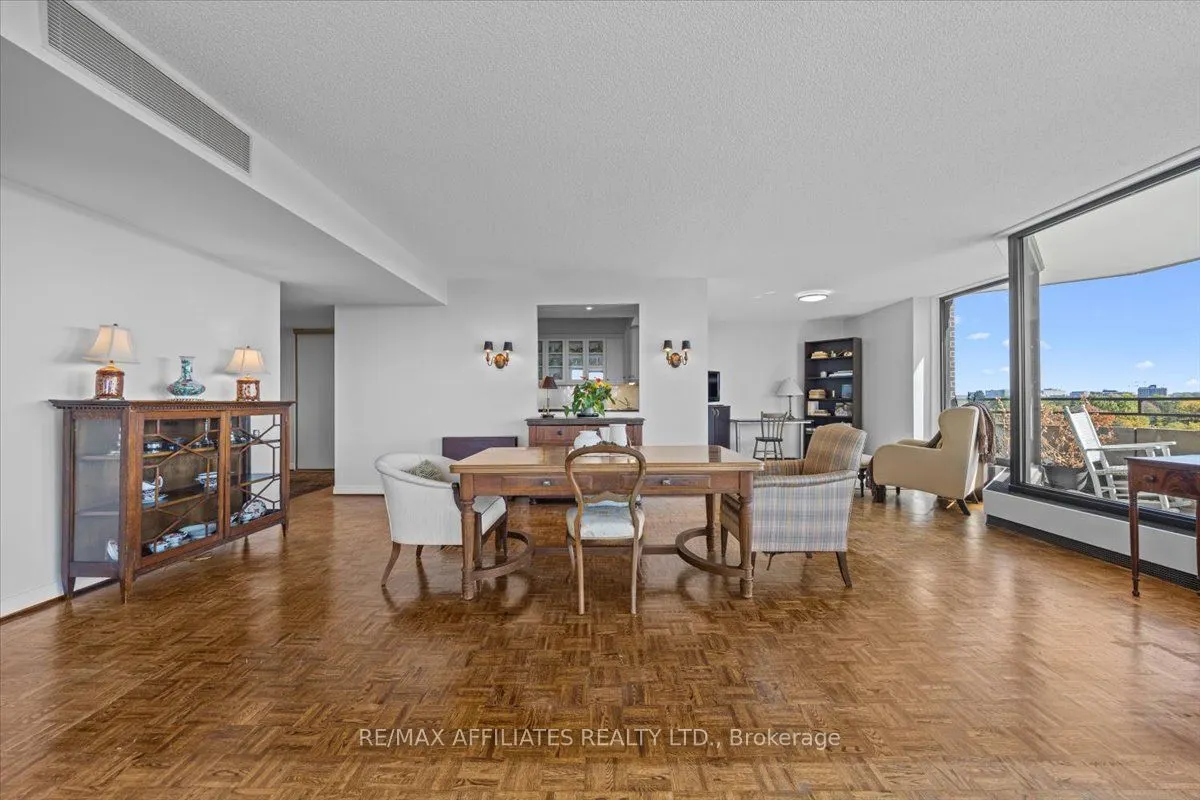 300 Queen Elizabeth Drive, #7D