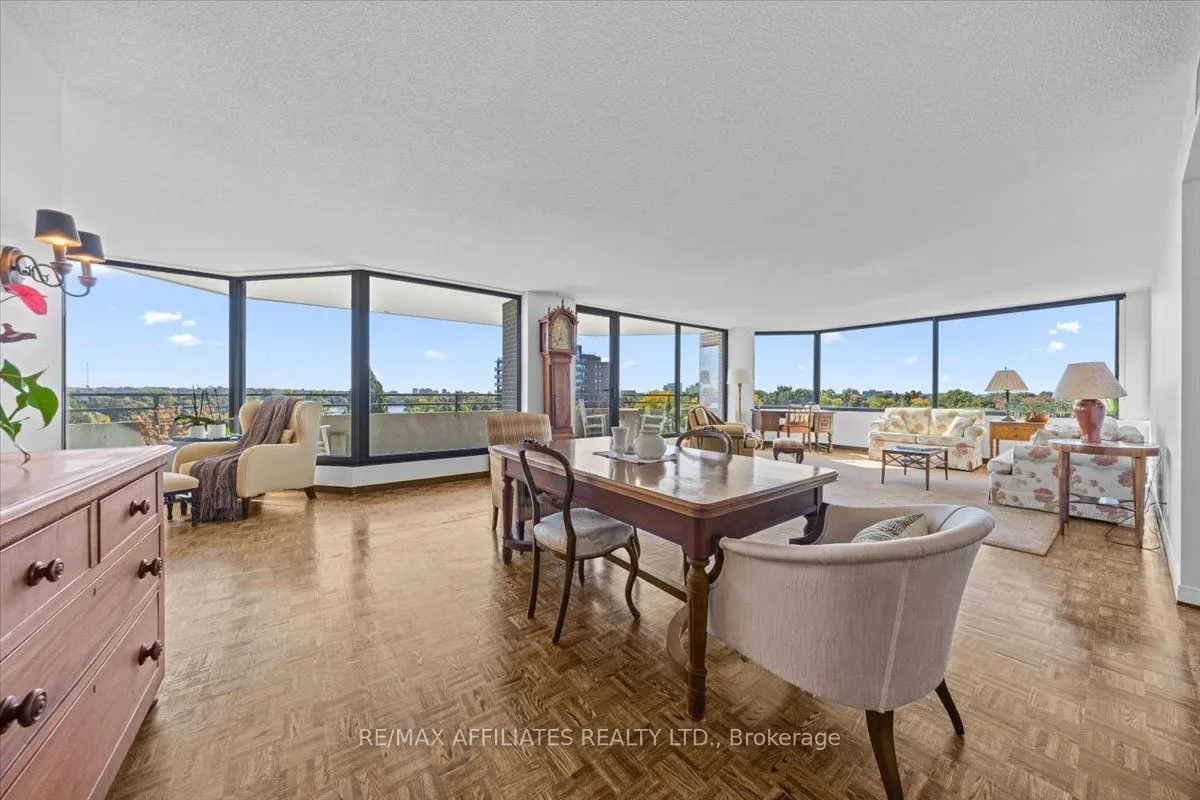 300 Queen Elizabeth Drive, #7D
