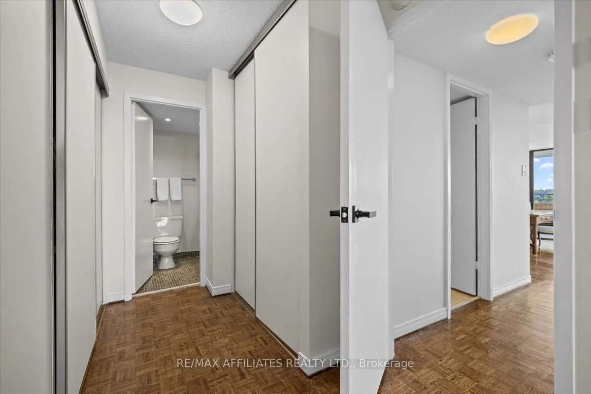 300 Queen Elizabeth Drive, #7D