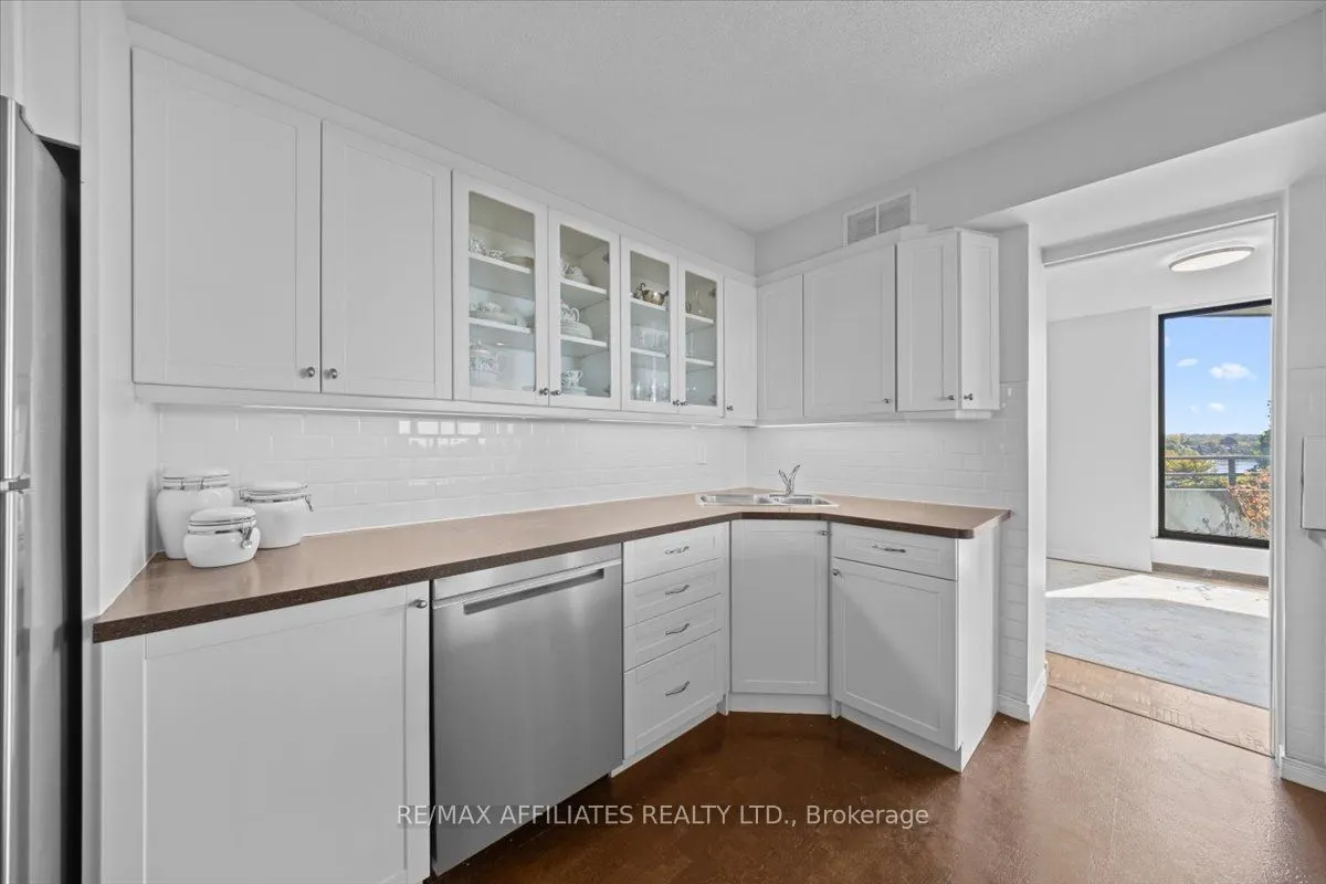 300 Queen Elizabeth Drive, #7D