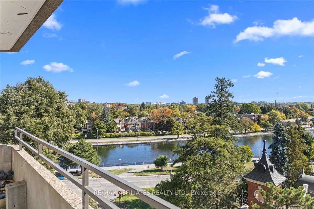 300 Queen Elizabeth Drive, #7D