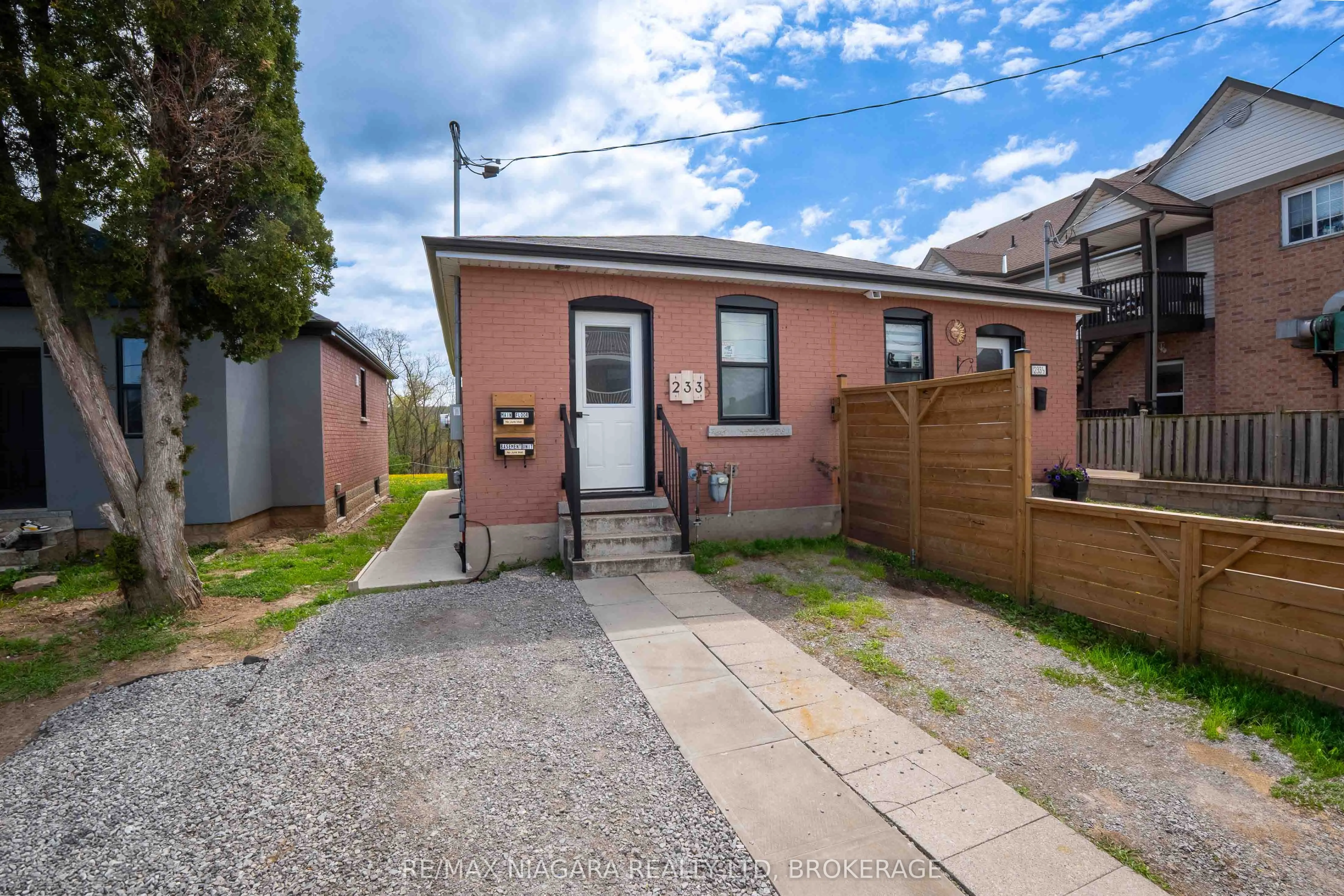 233 Pelham Road, #BASEMENT