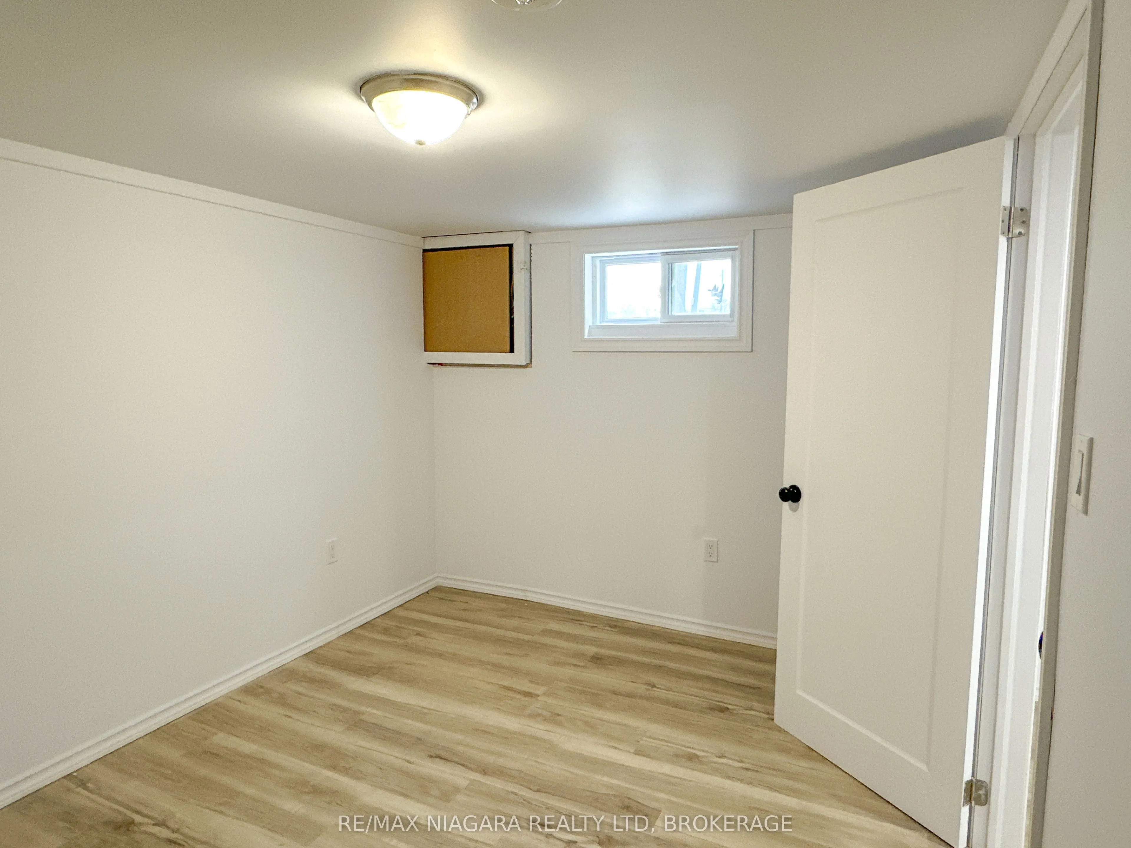 233 Pelham Road, #BASEMENT