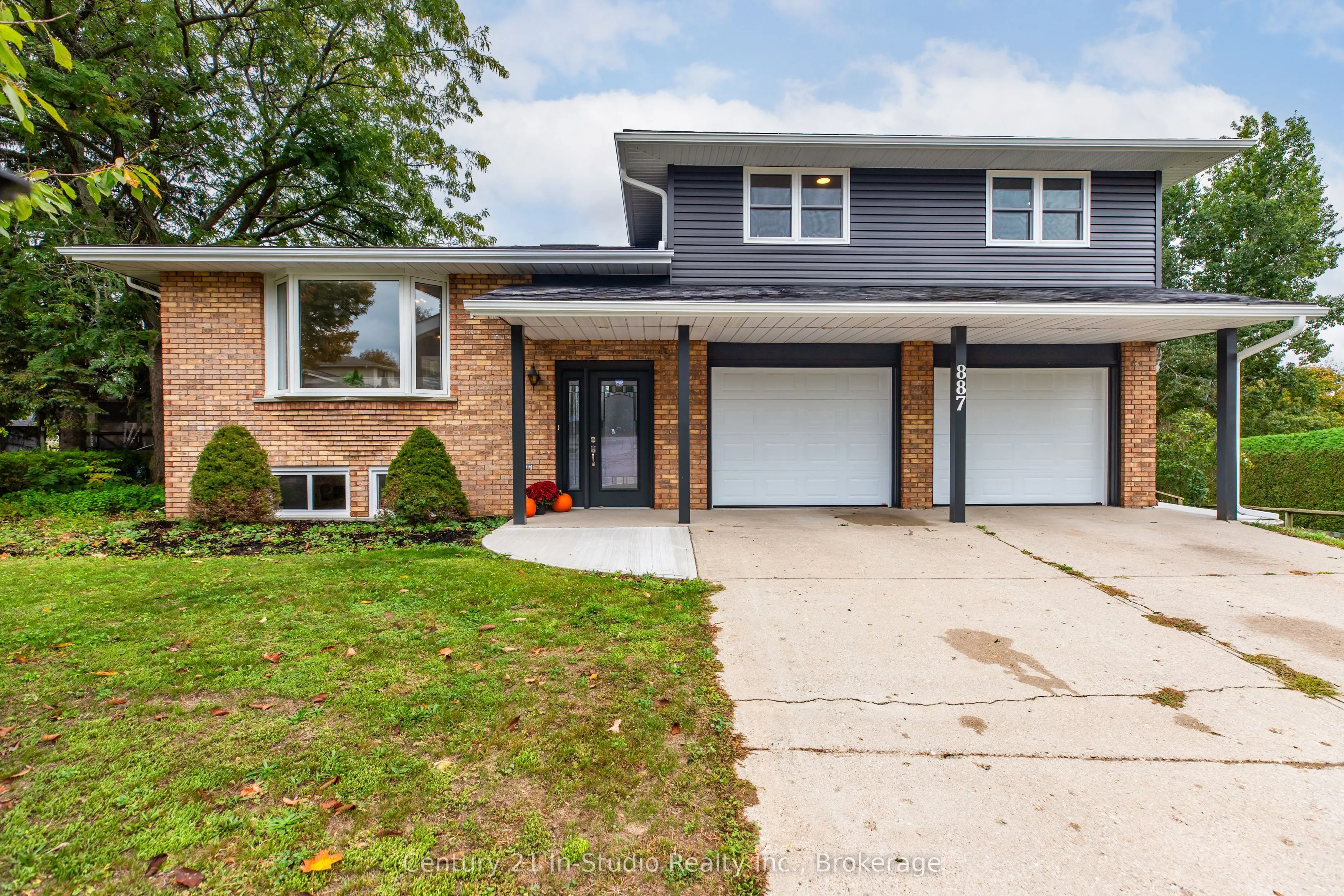 887 Nodwell Court