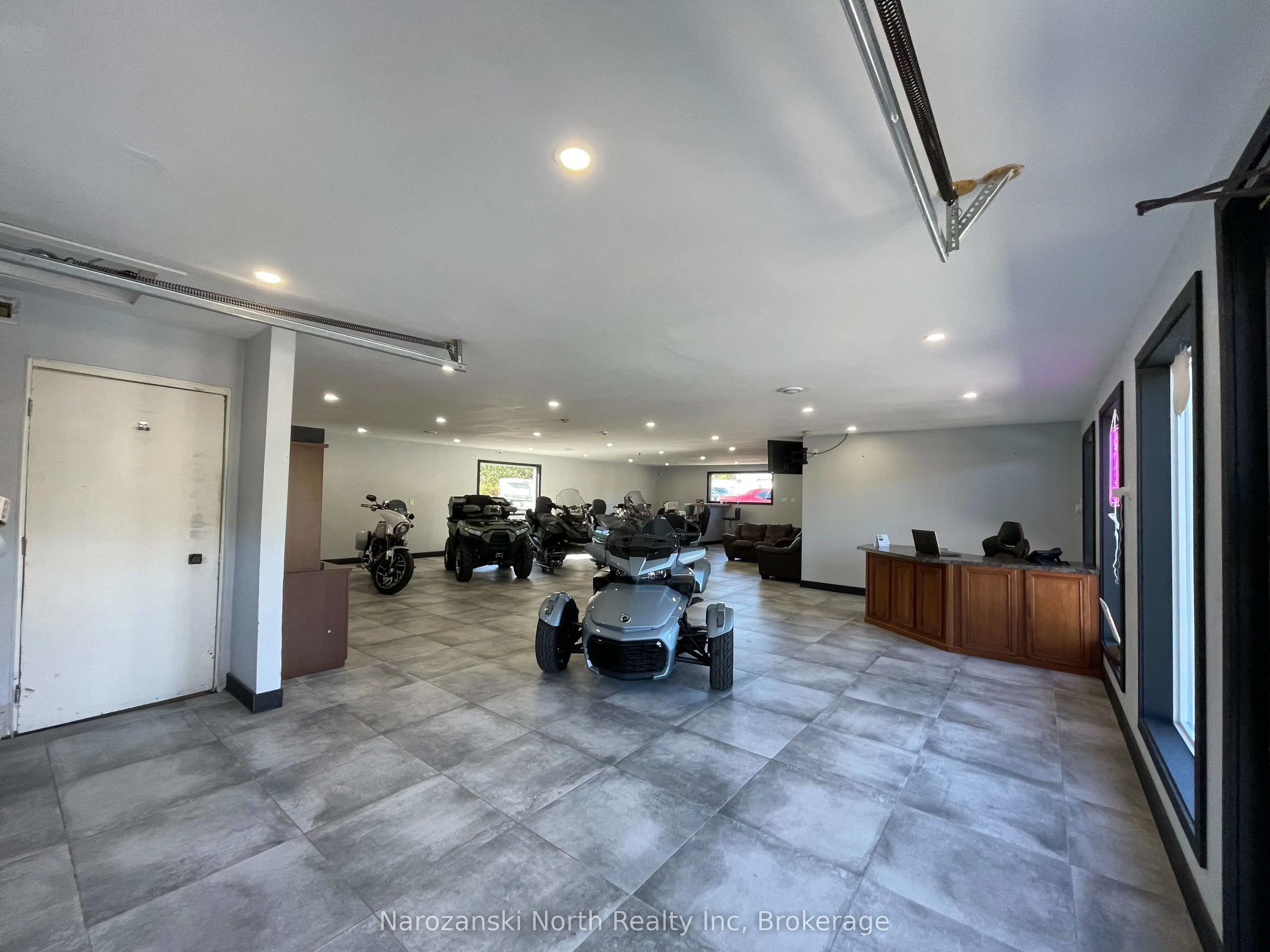 469 Kingsway Road