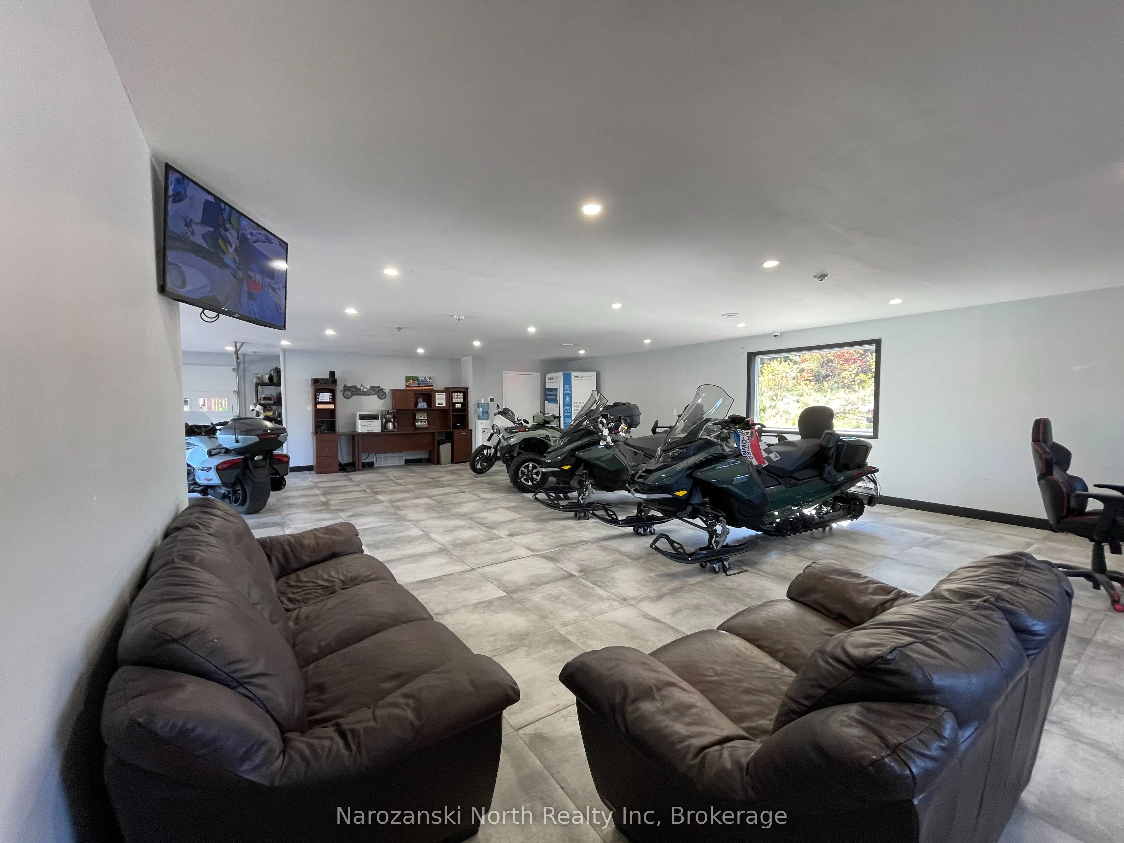 469 Kingsway Road