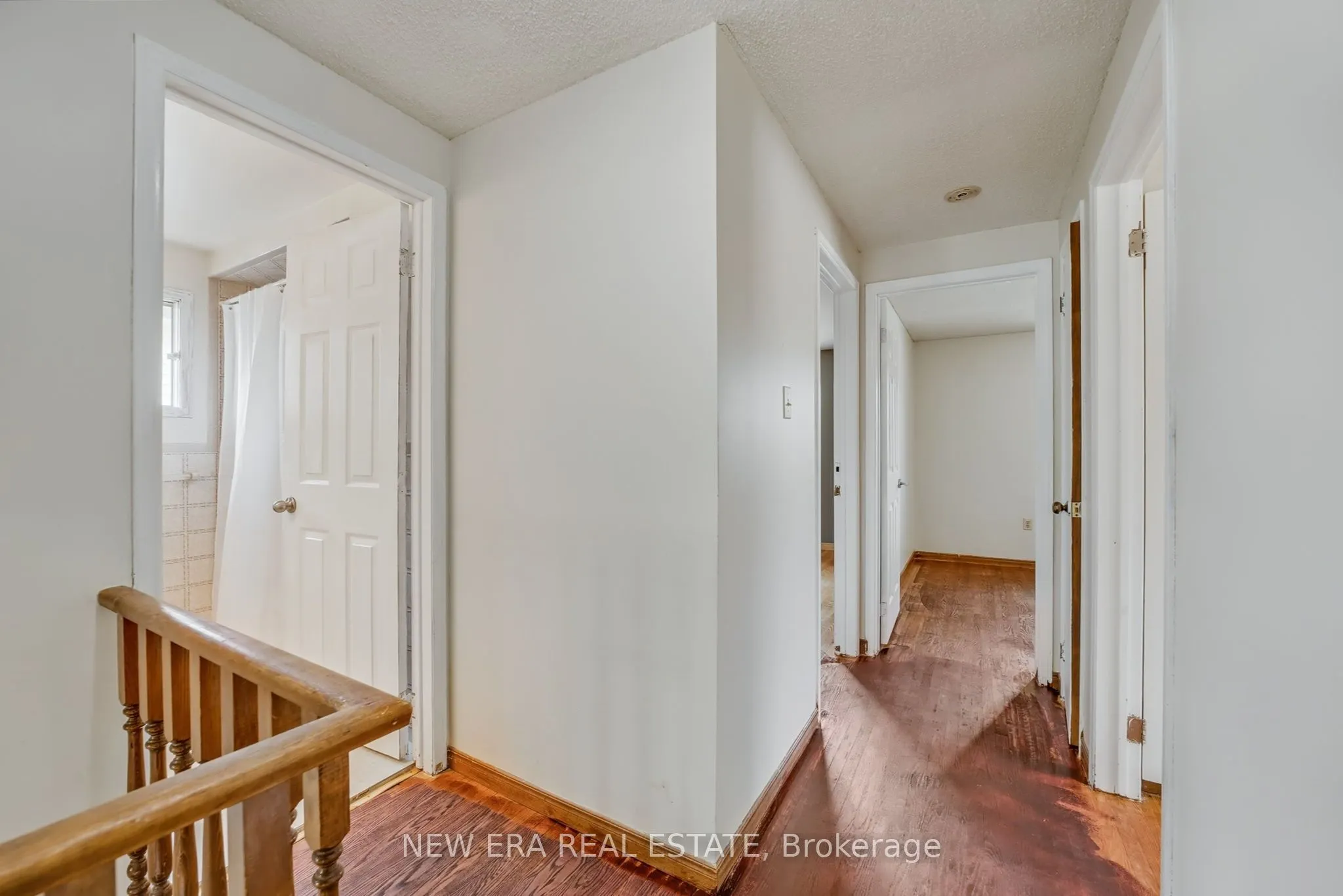 3 Envoy Boulevard