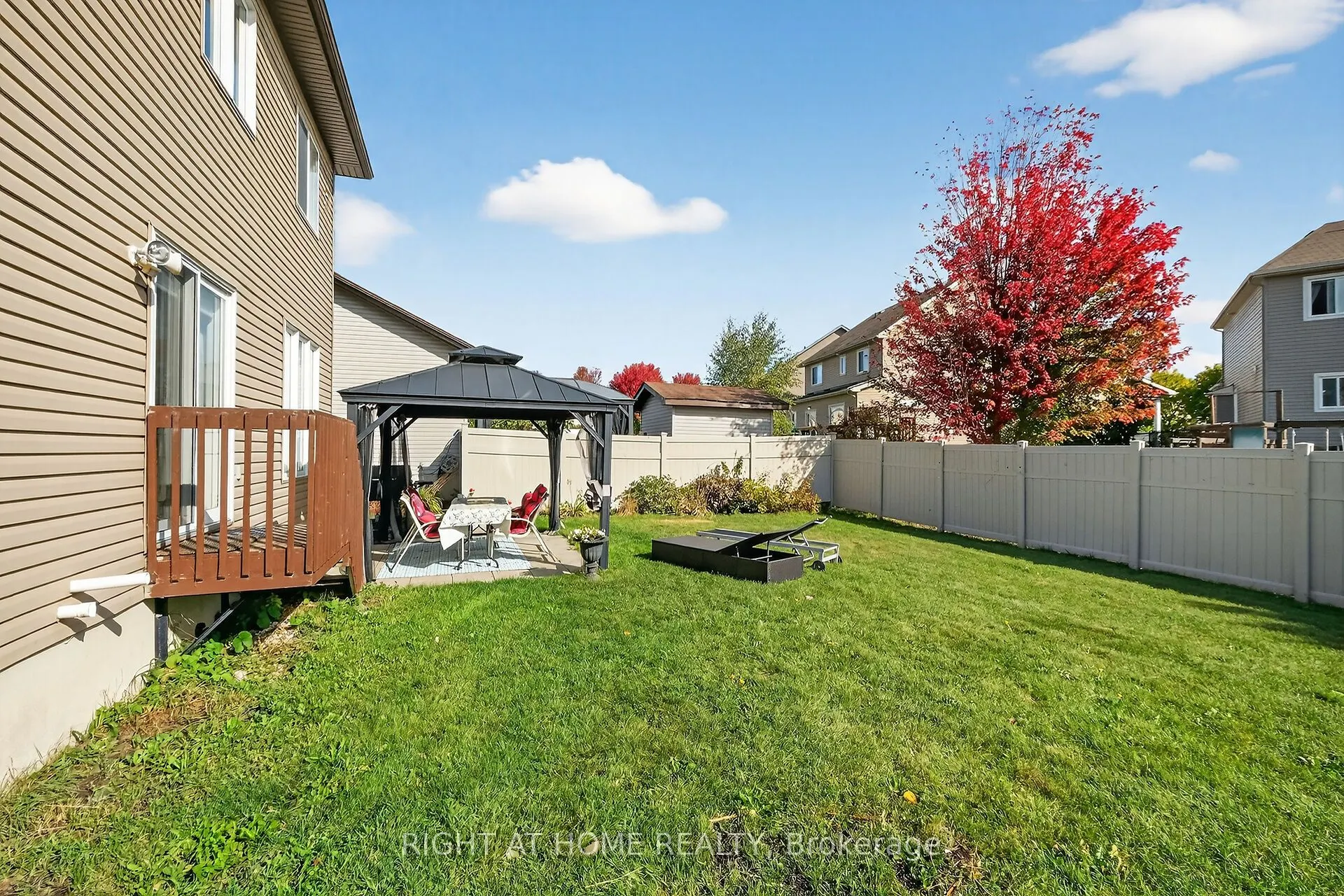 380 Quartz Avenue N