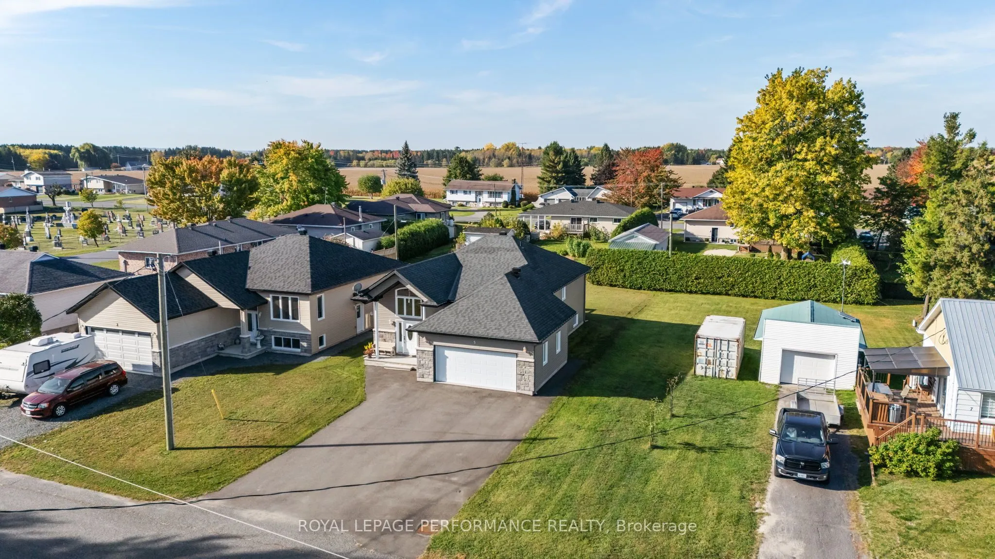 5 Lamoureux Street