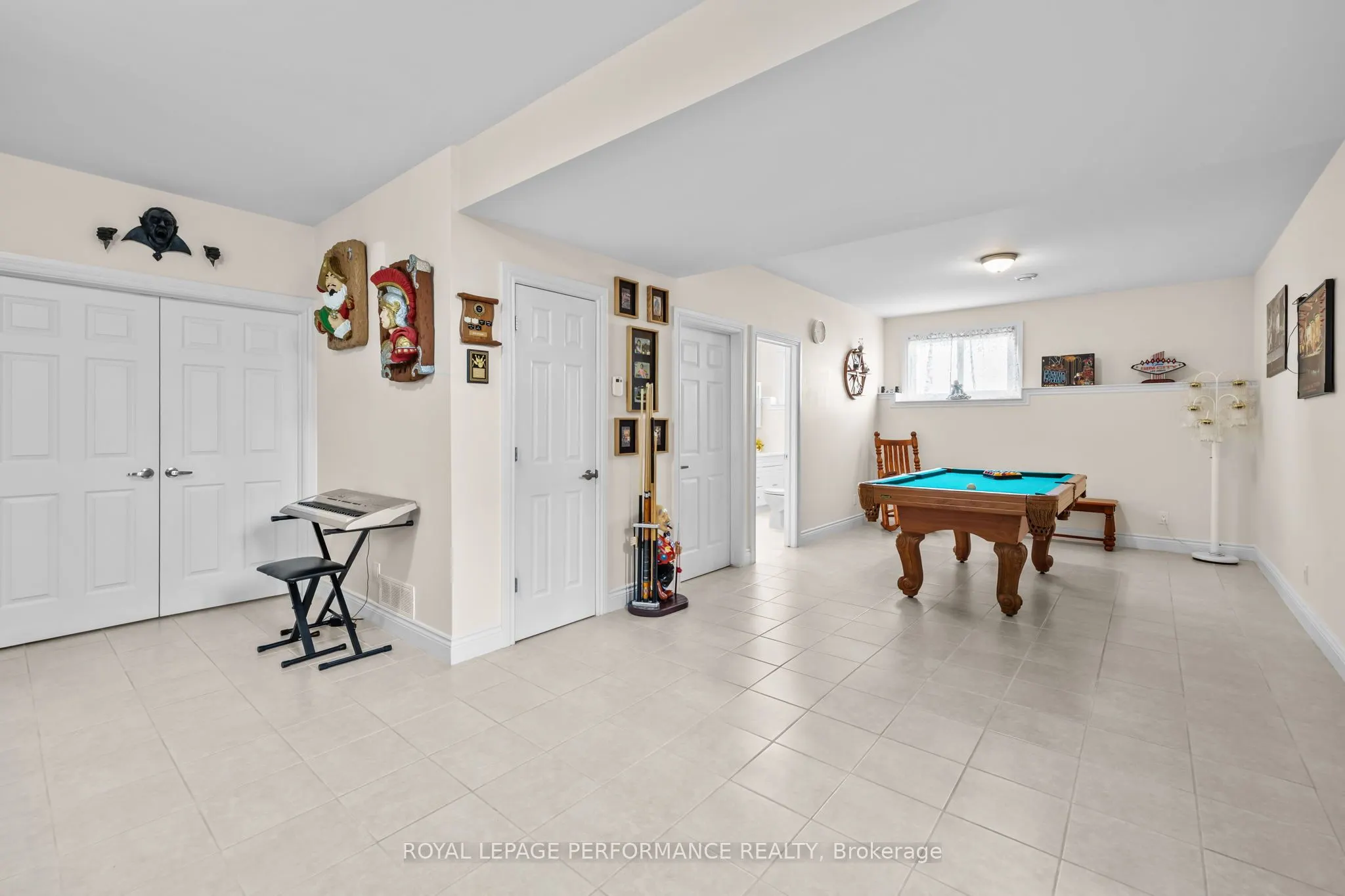 5 Lamoureux Street