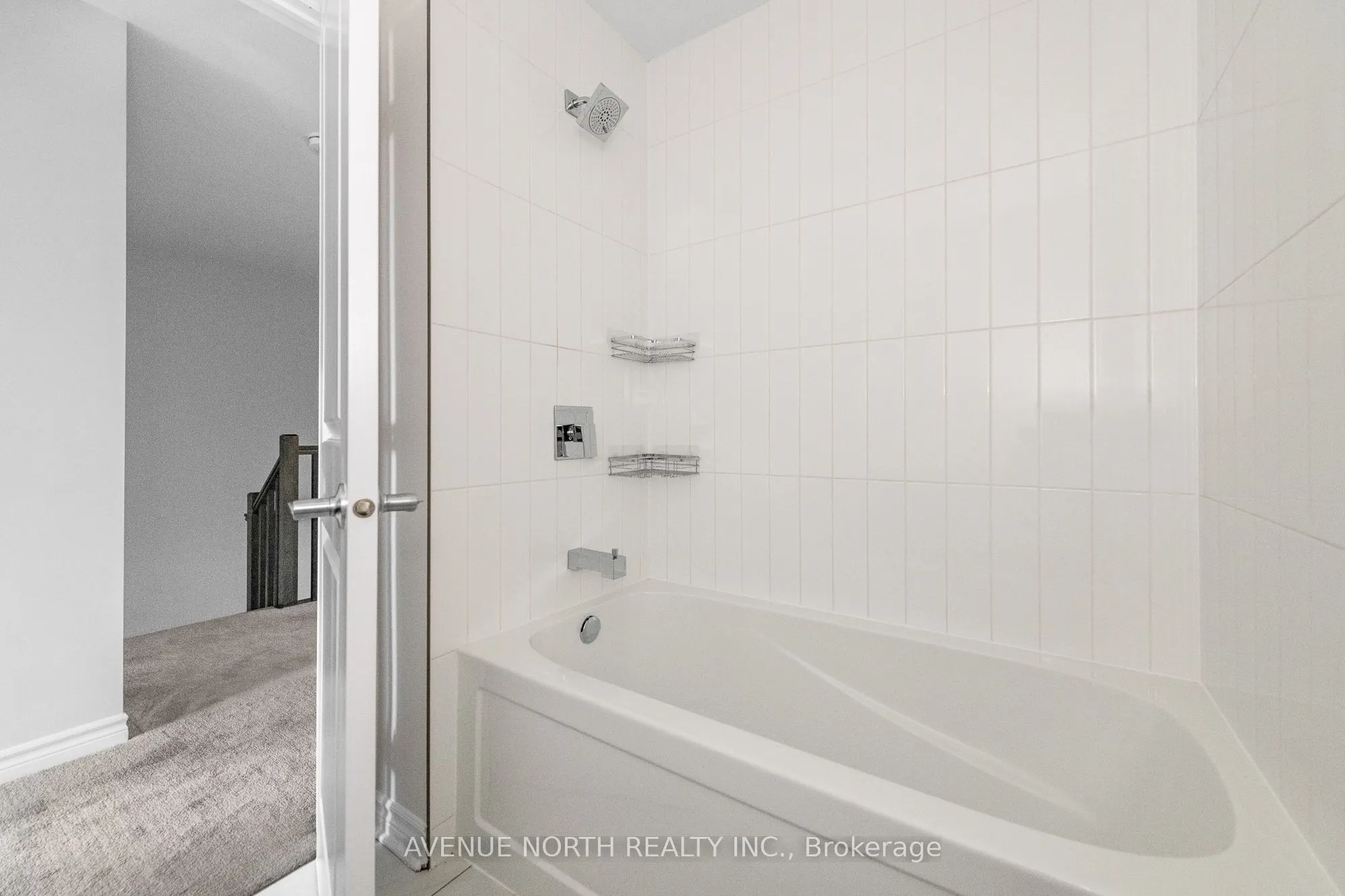 1024 Kijik Crescent