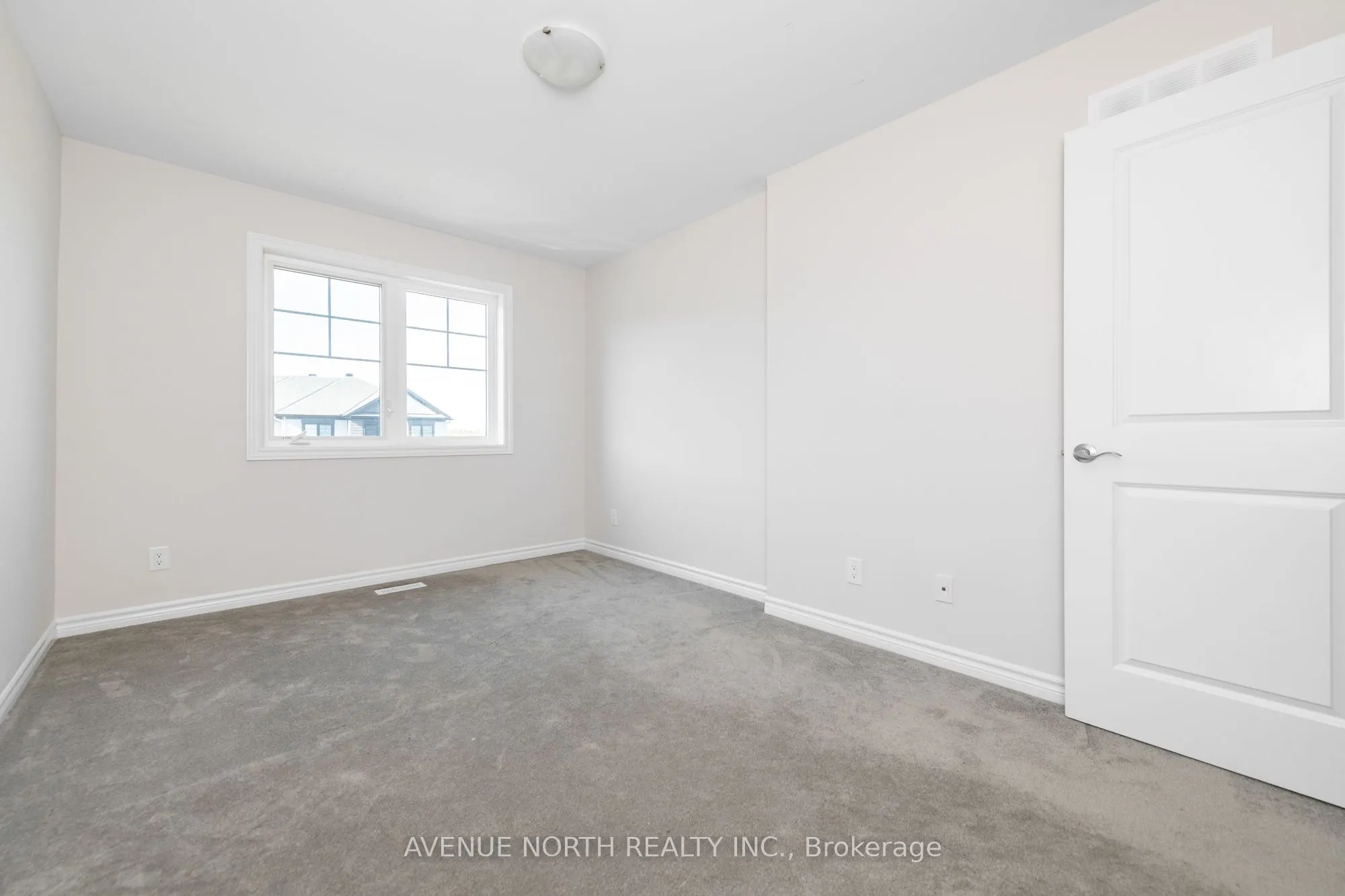 1024 Kijik Crescent