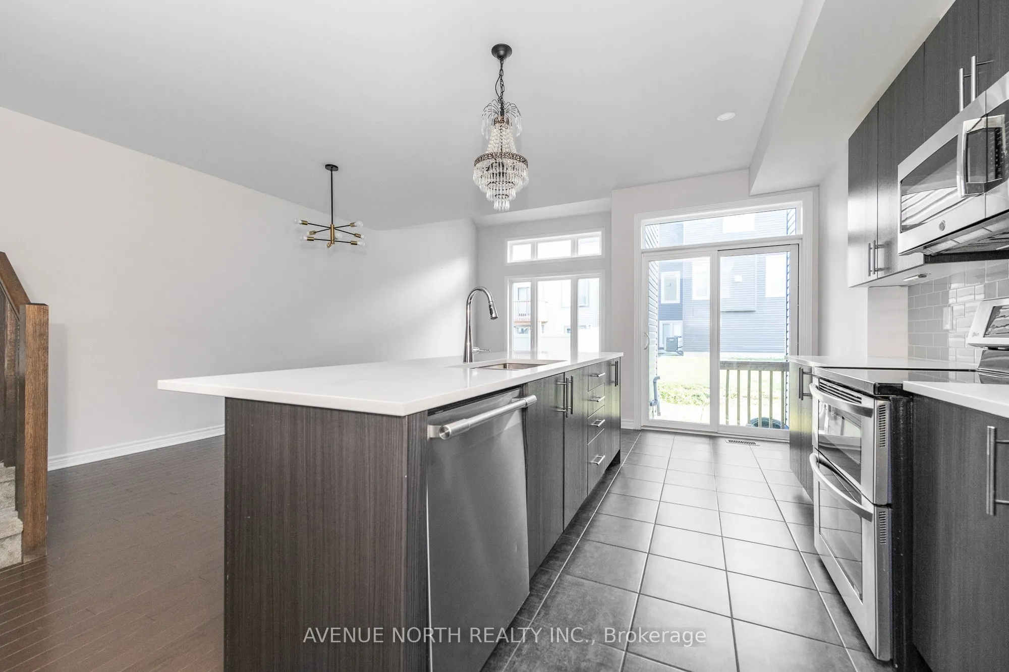 1024 Kijik Crescent