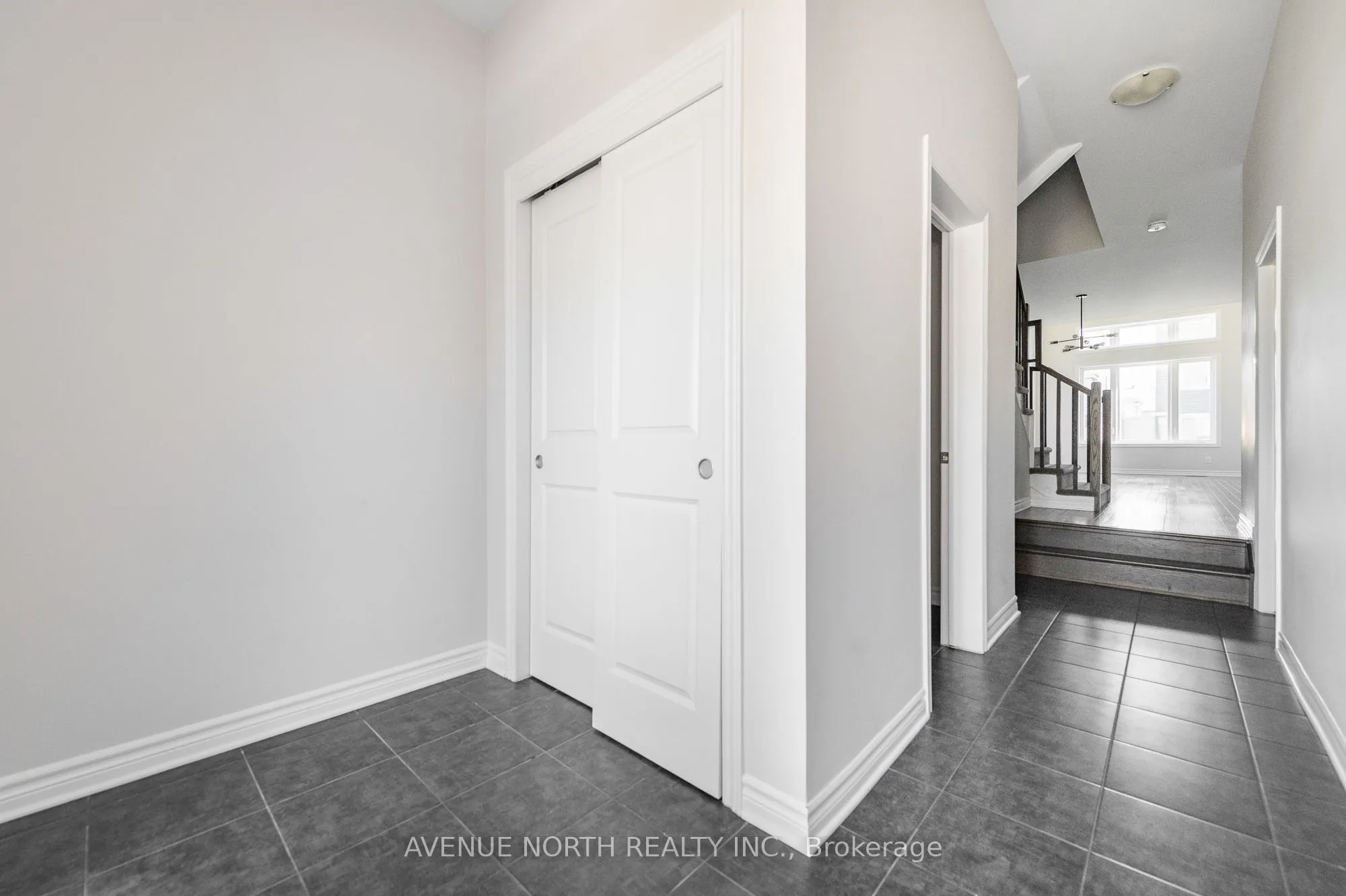 1024 Kijik Crescent